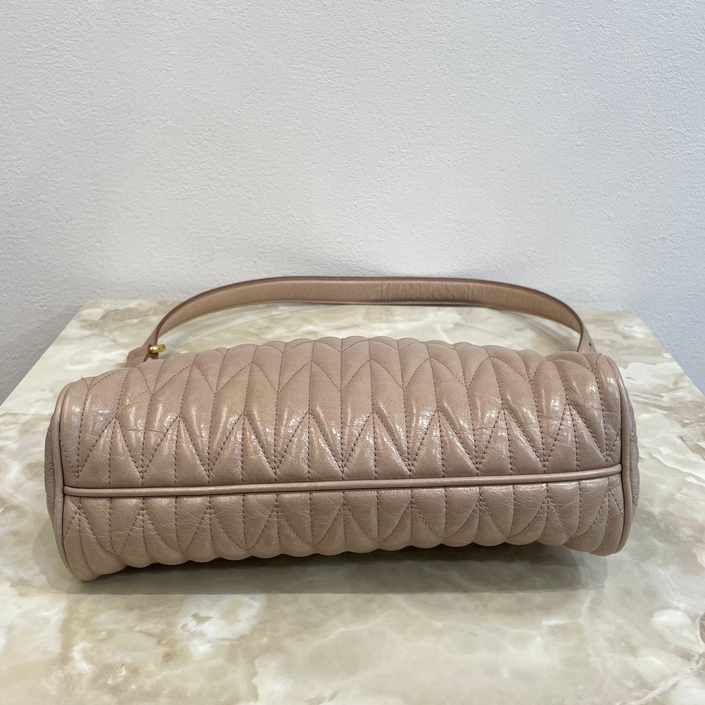 MiuMu ショルダーバッグ