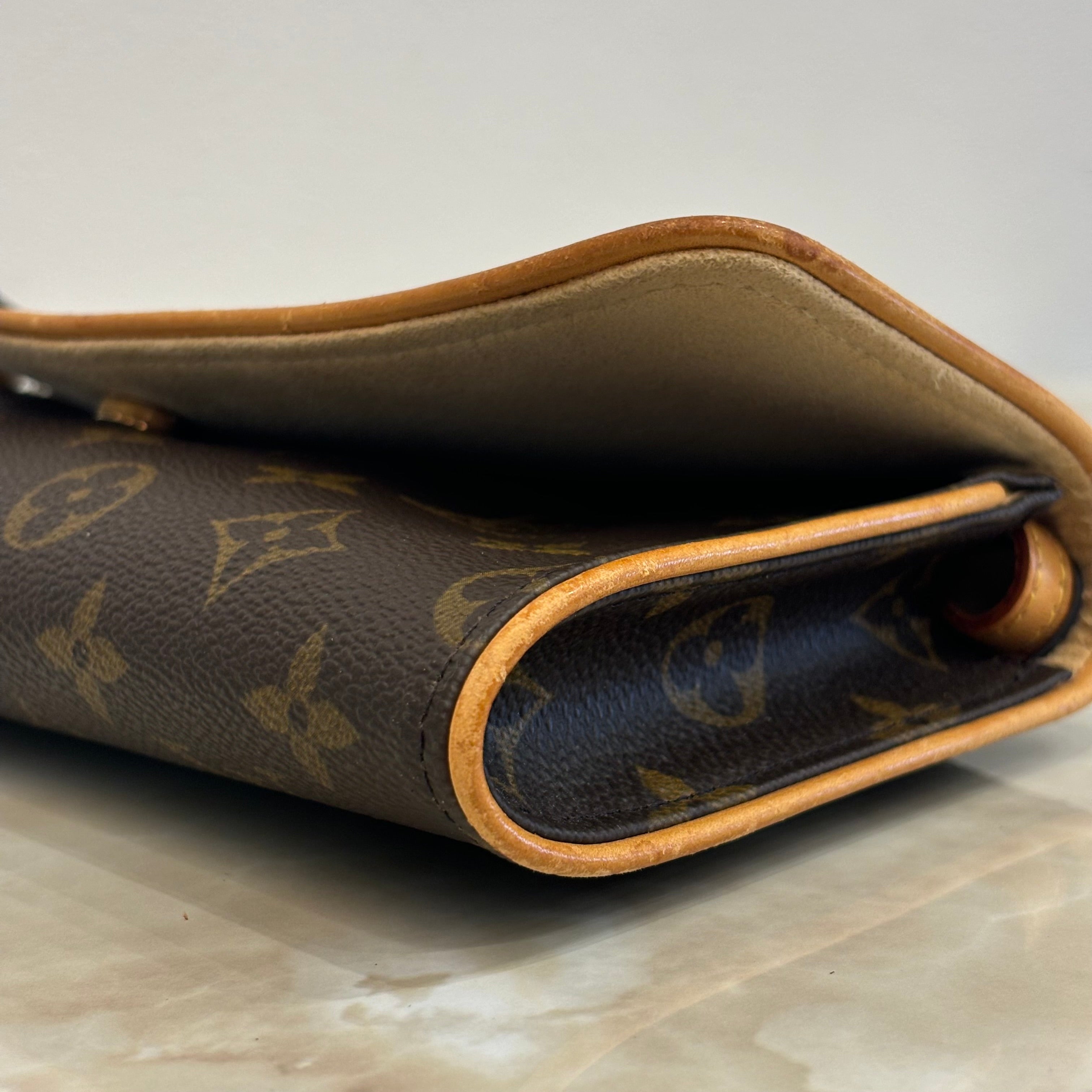 LOUIS VUITTON モノグラム ポシェット