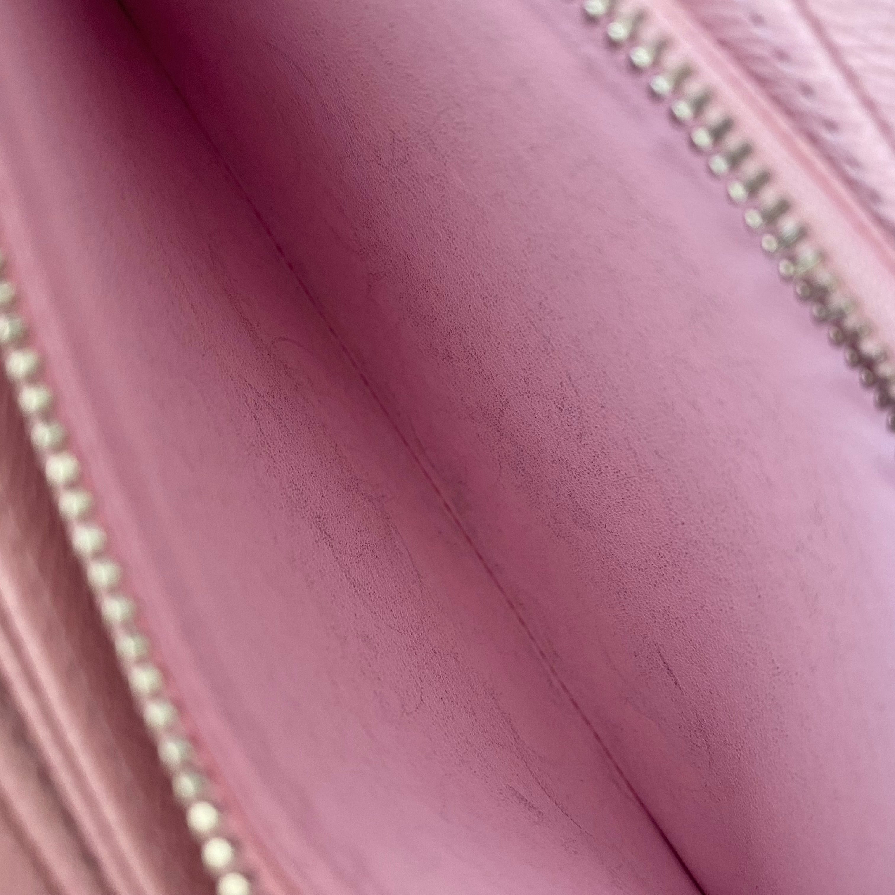 Louis Vuitton モノグラム エスカル ジッピーウォレット