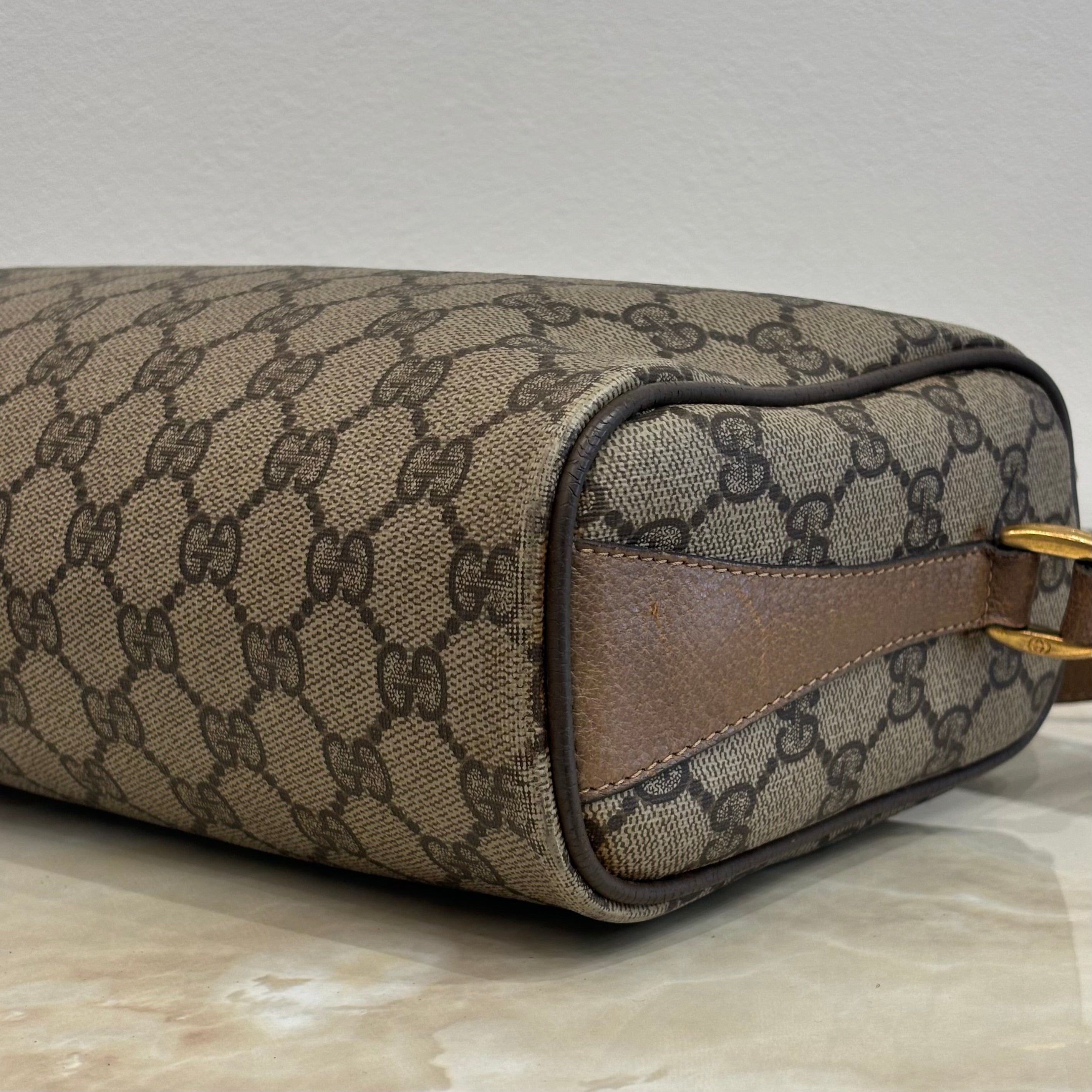 GUUCI ショルダーバッグ