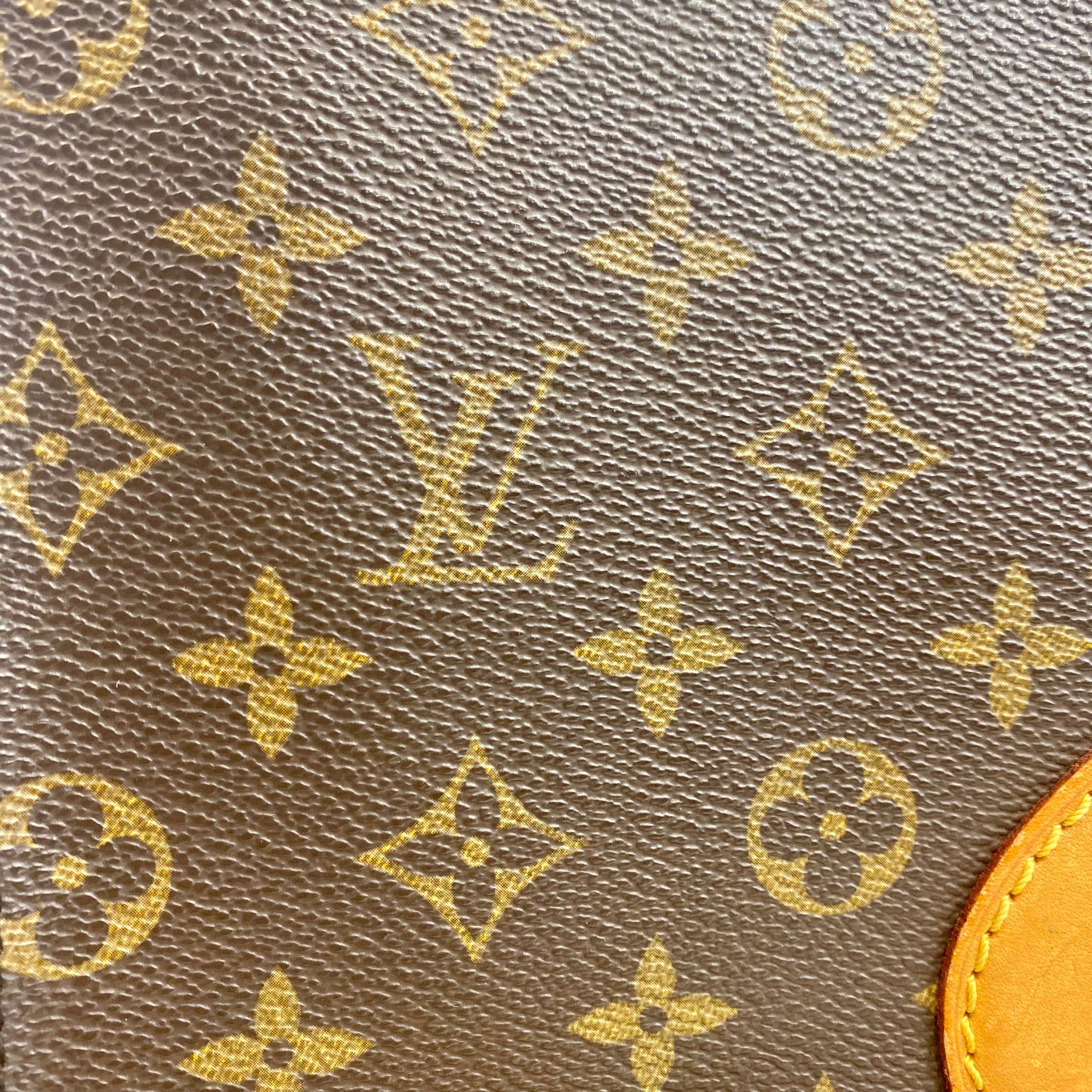 LOUIS VUITTON モノグラム カルトシエール