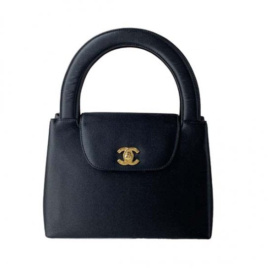 CHANEL シャネル シルクサテンマトラッセプレートハンドバッグ