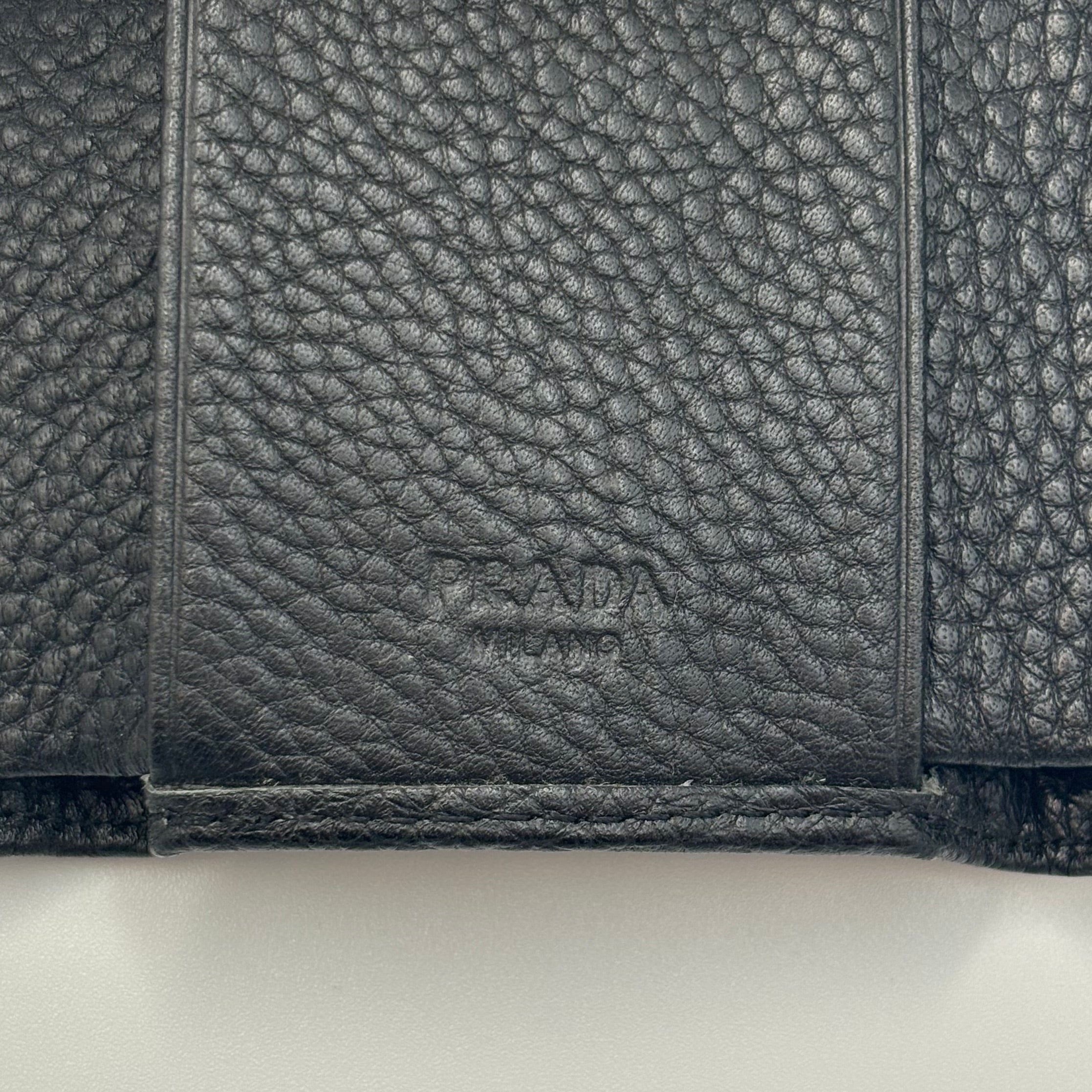 PRADA レザー キーケース