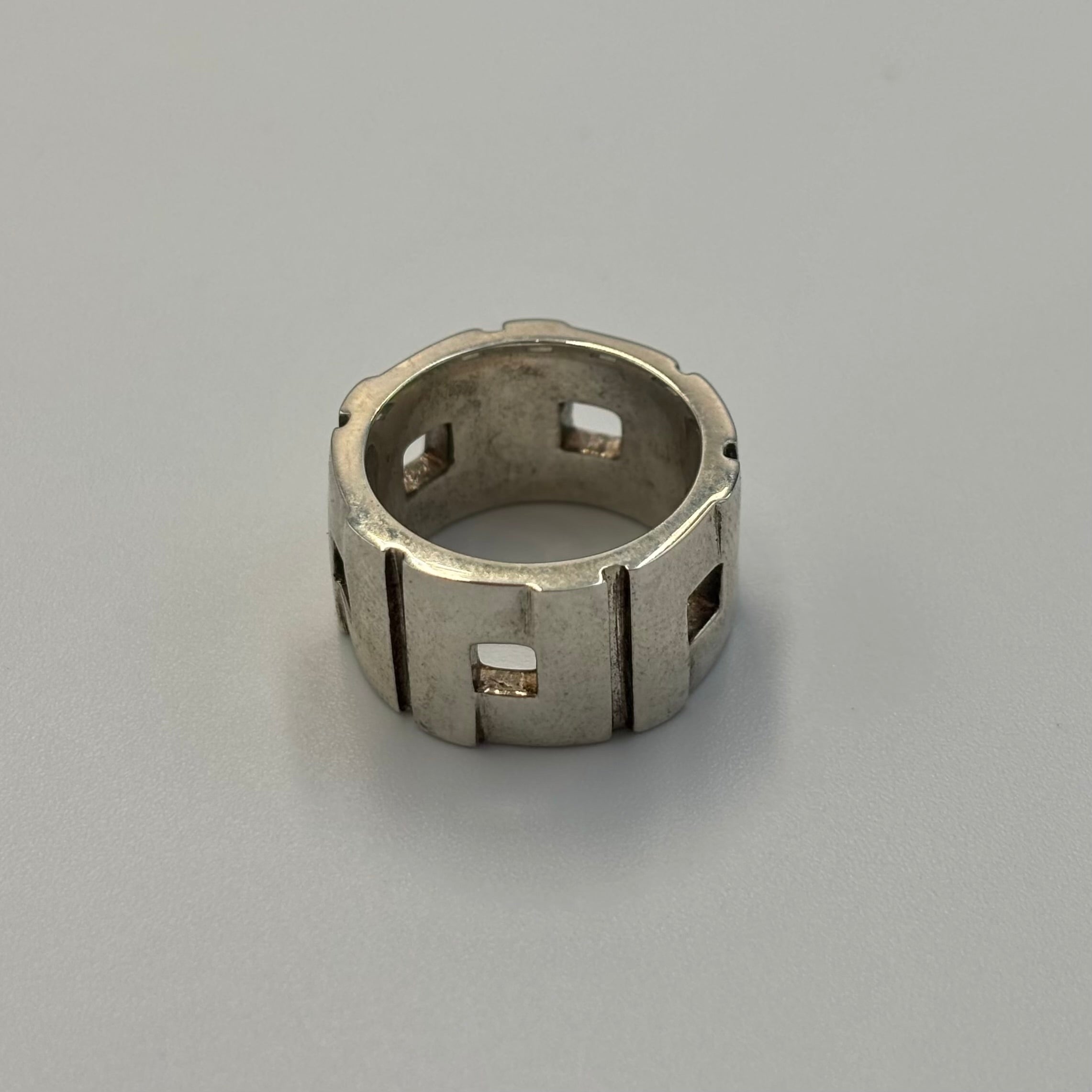 GUCCI ロゴ リング