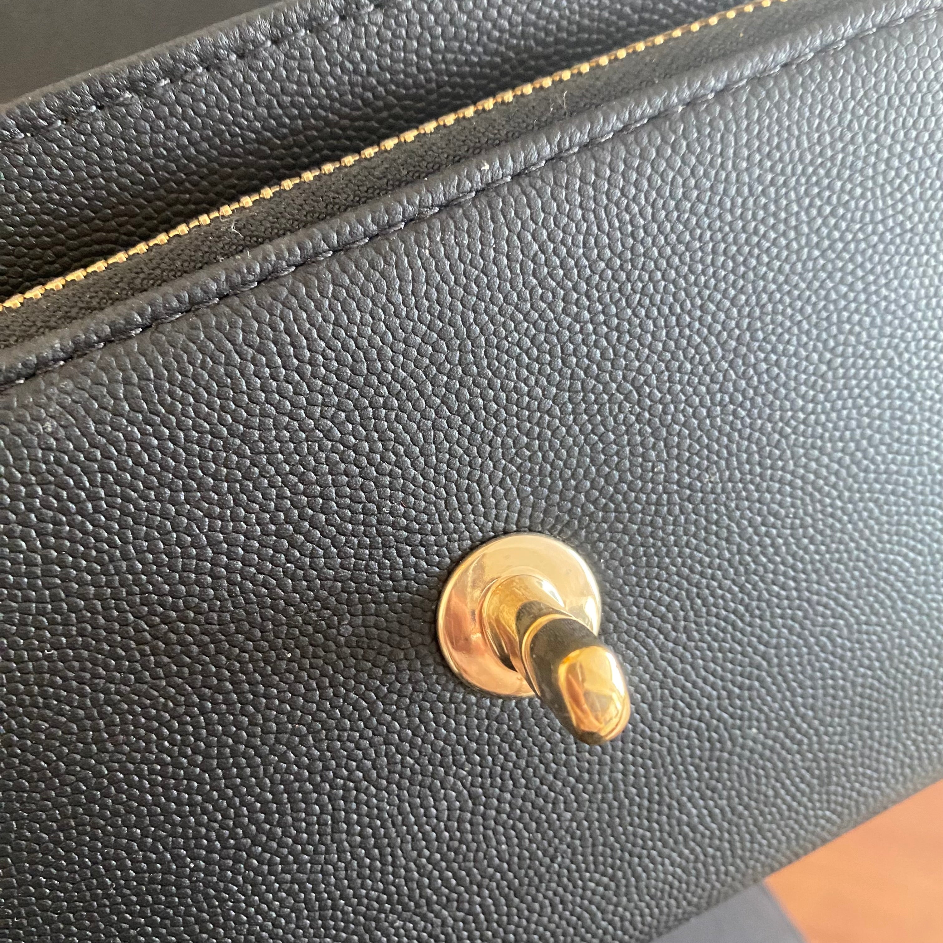 CHANEL マトラッセ キャビアスキン2wayショルダーバッグ