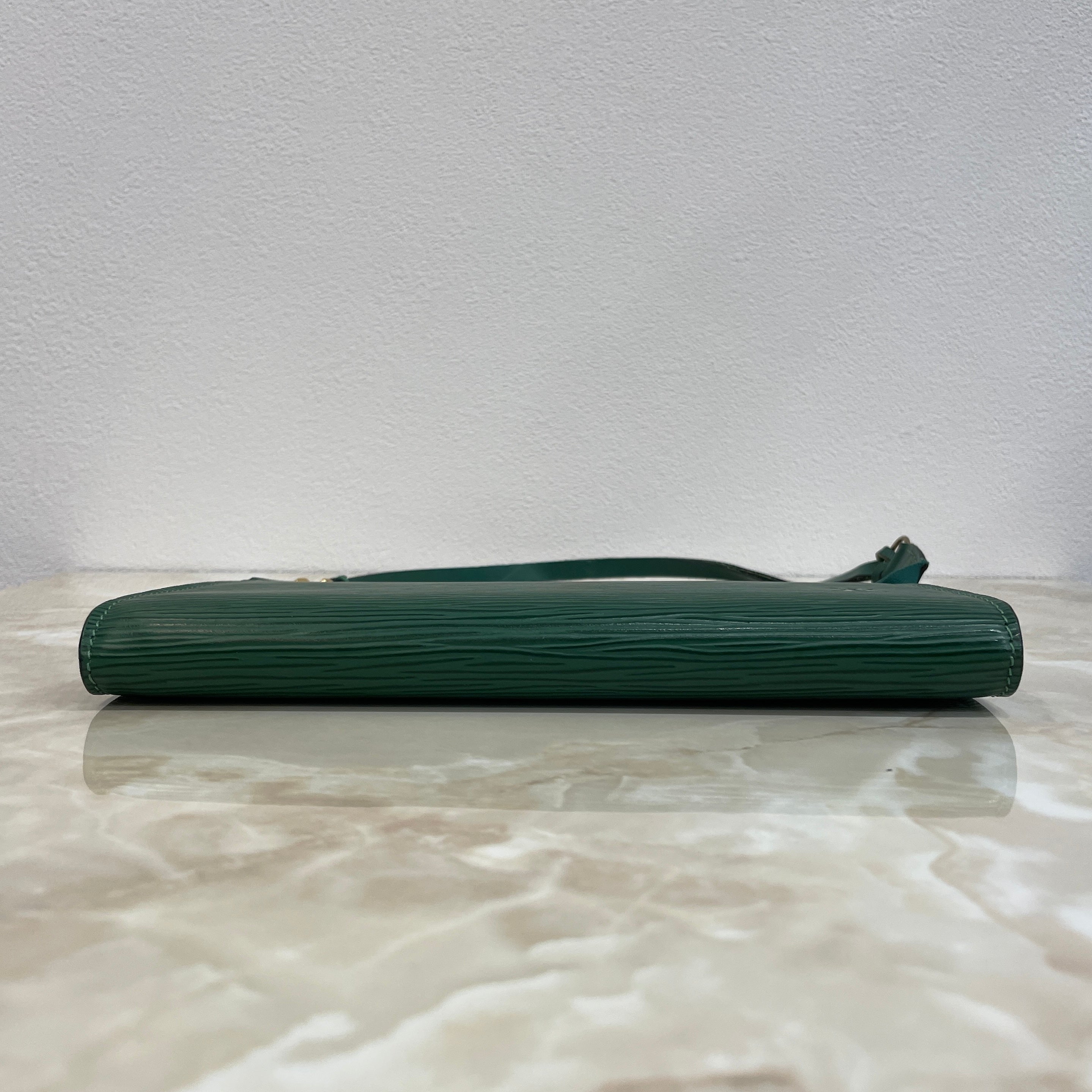 LOUIS VUITTON エピ ハンドバッグ