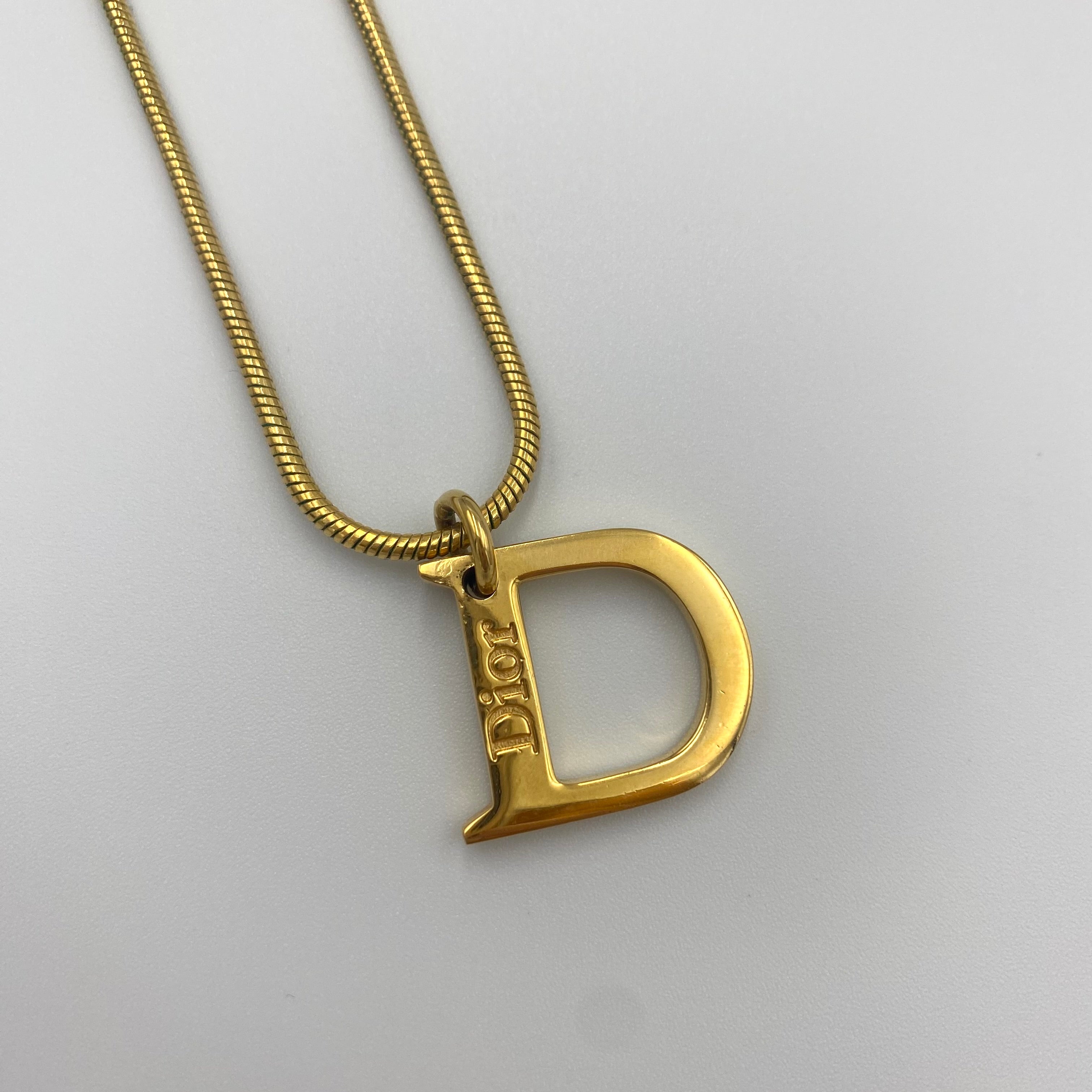 Dior ロゴ D ネックレス