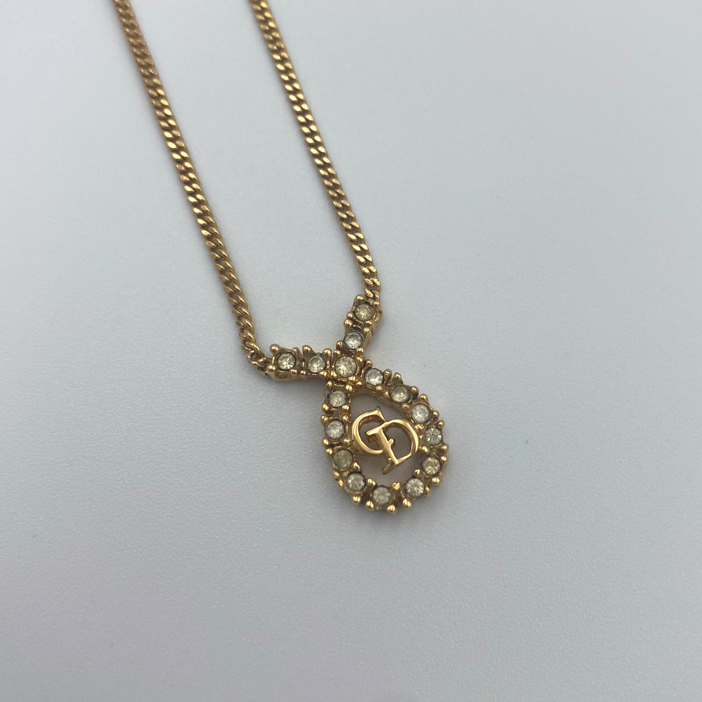 Dior CDロゴ ラインストーン ネックレス