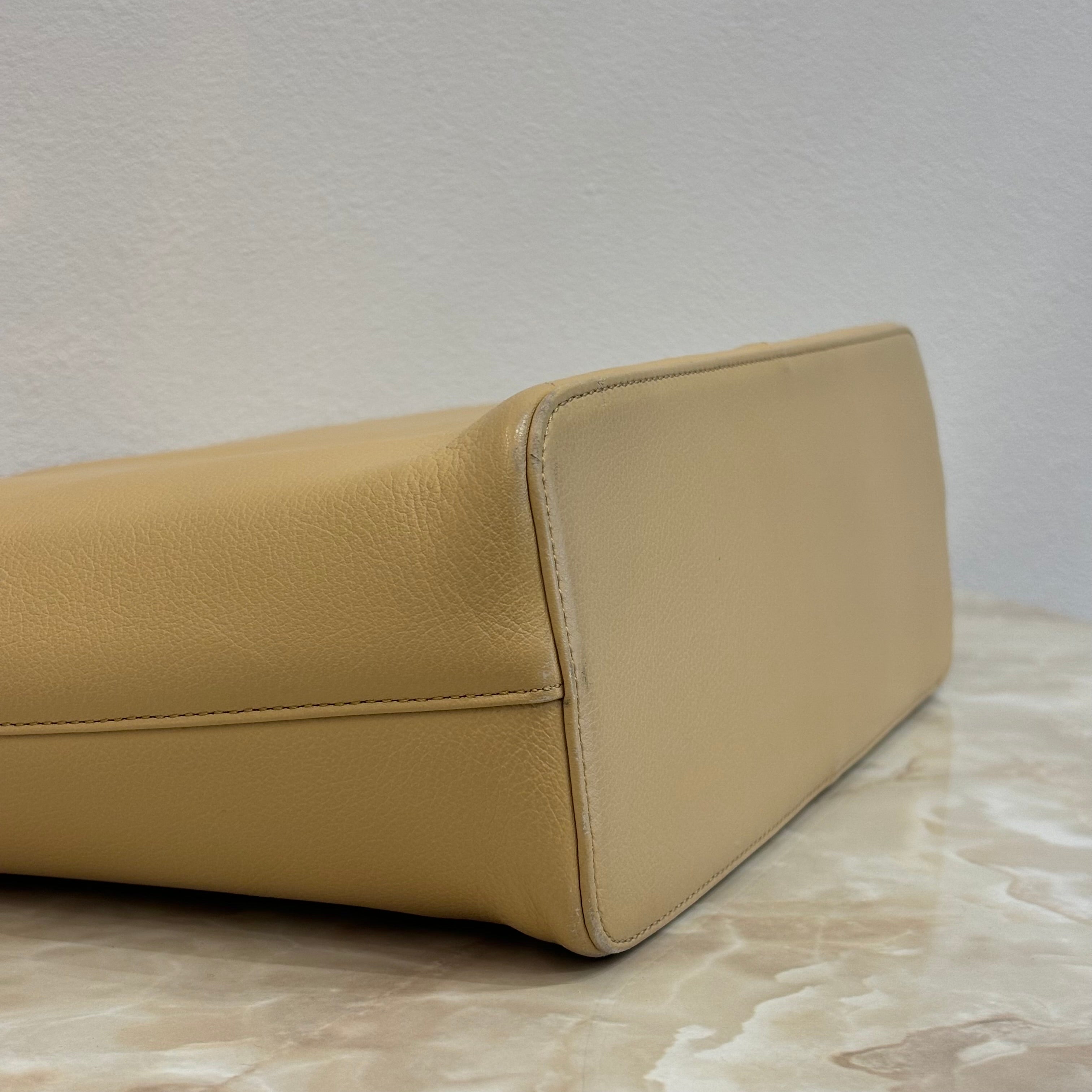 BURBERRY トートバッグ