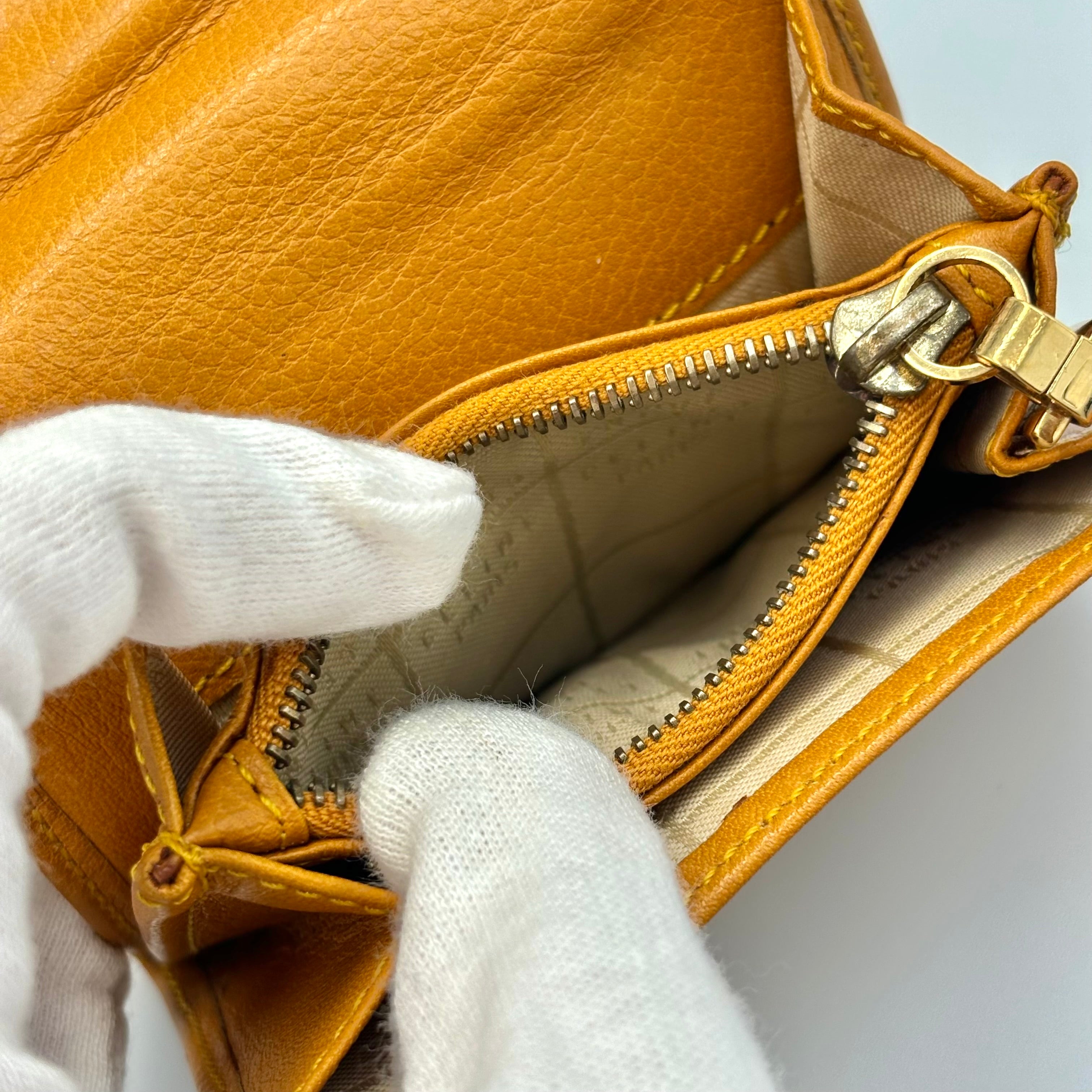 CELINE サークルロゴ レザー ミニウォレット