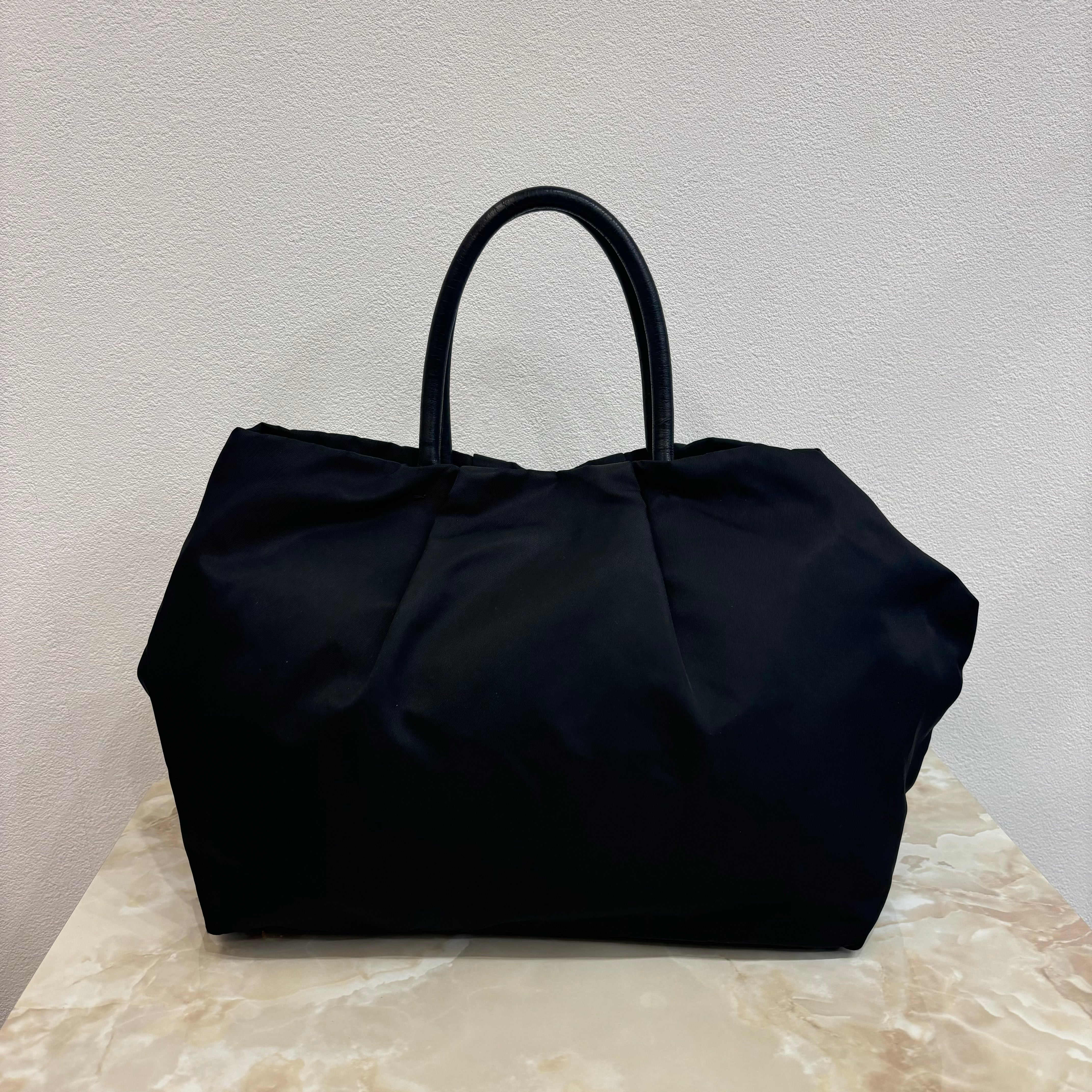 PRADA ローズモチーフ ハンドバッグ