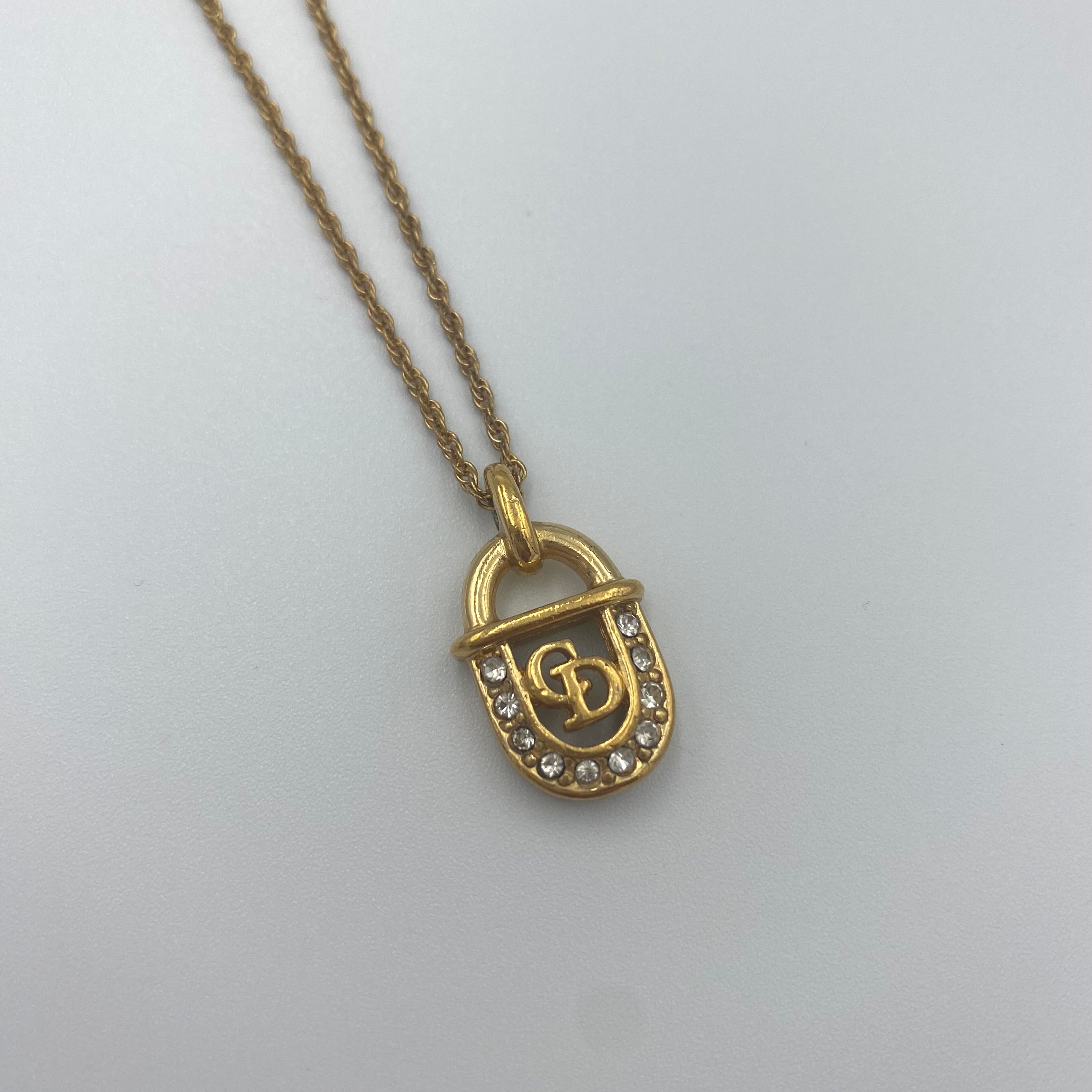 Dior CDロゴ カデナモチーフ ラインストーン ネックレス