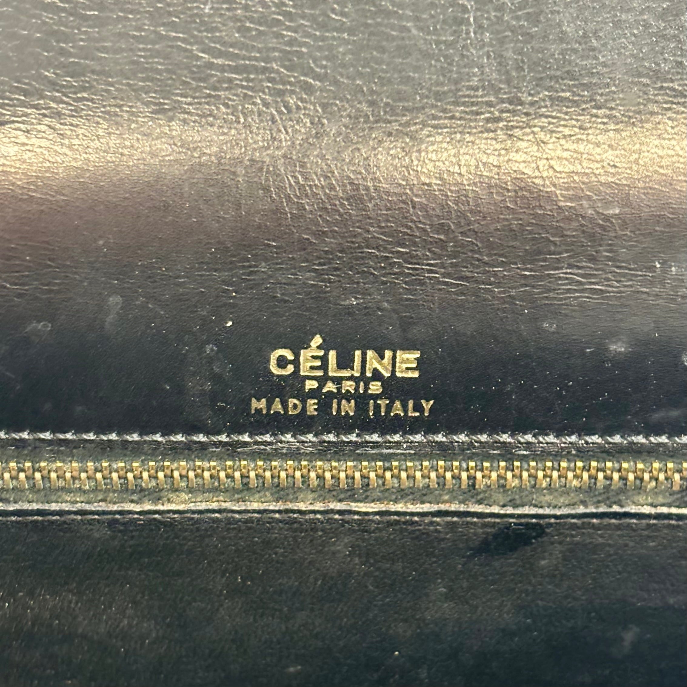 CELINE 馬車金具 レザーショルダーバッグ