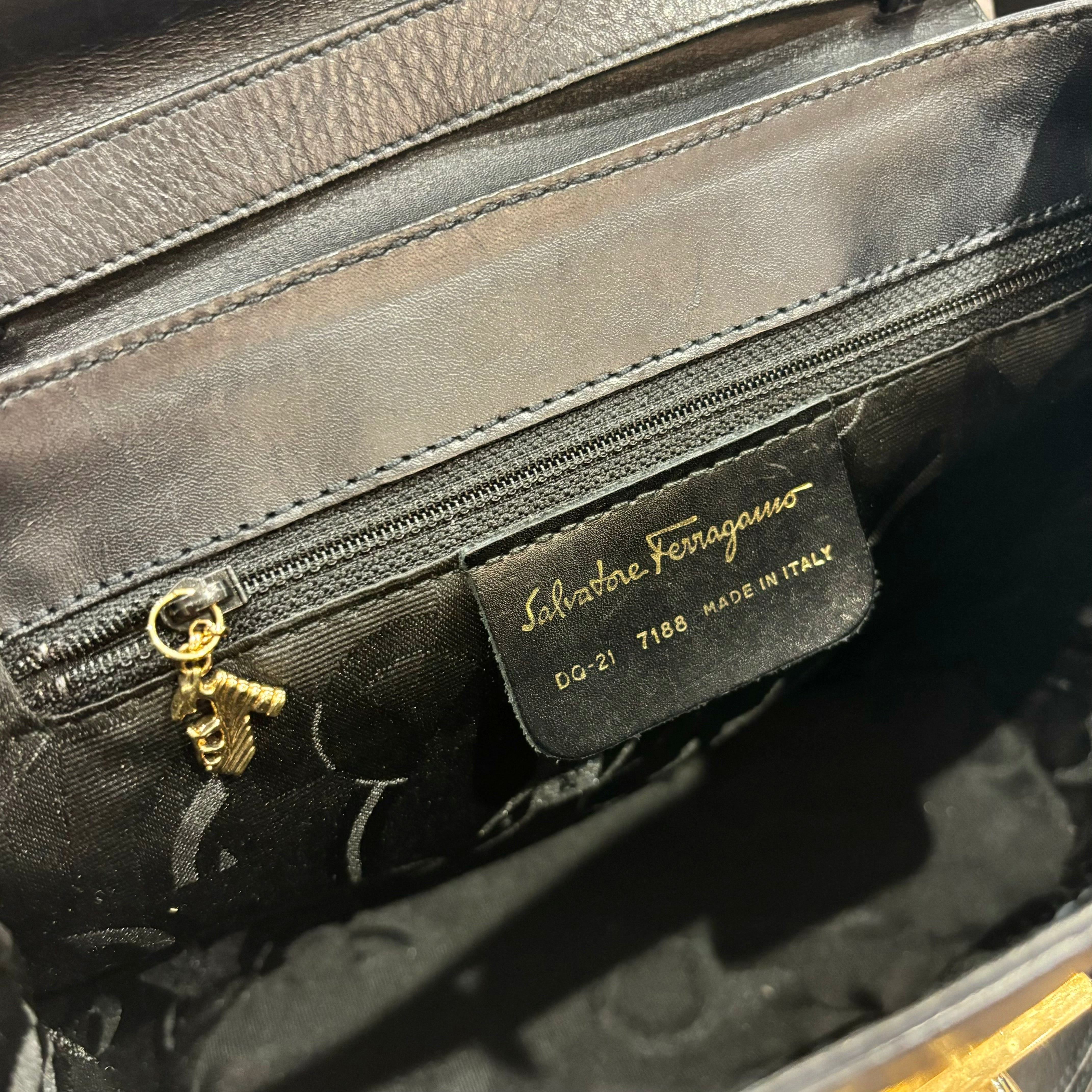 Salvatore Ferragamo 2wayショルダーバッグ