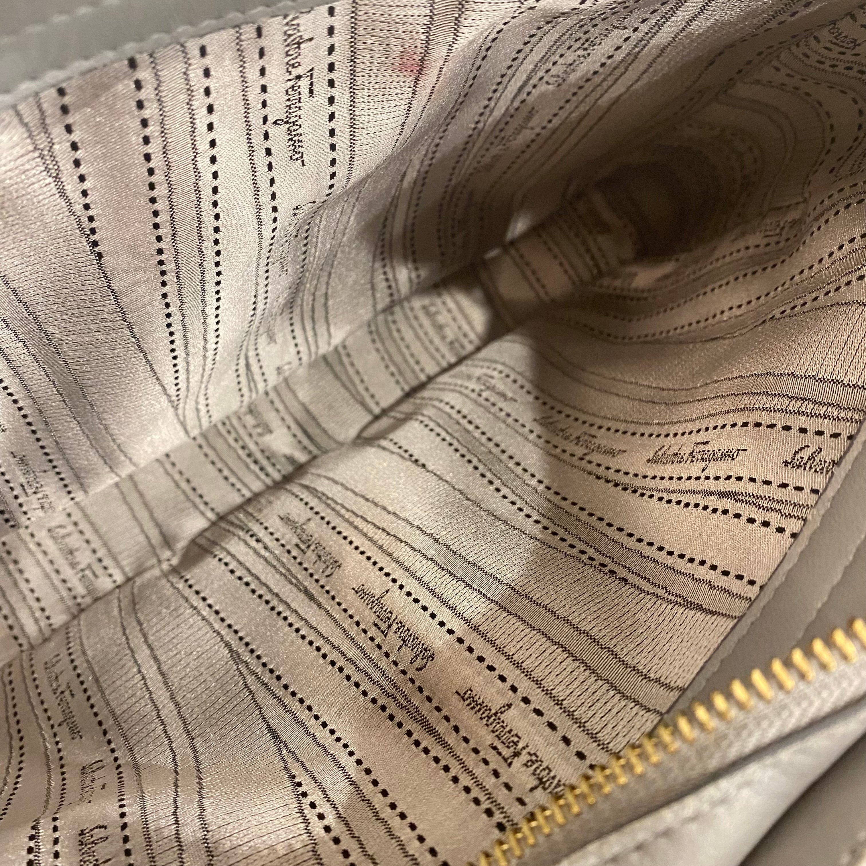 Salvatore Ferragamo 2wayショルダーバッグ