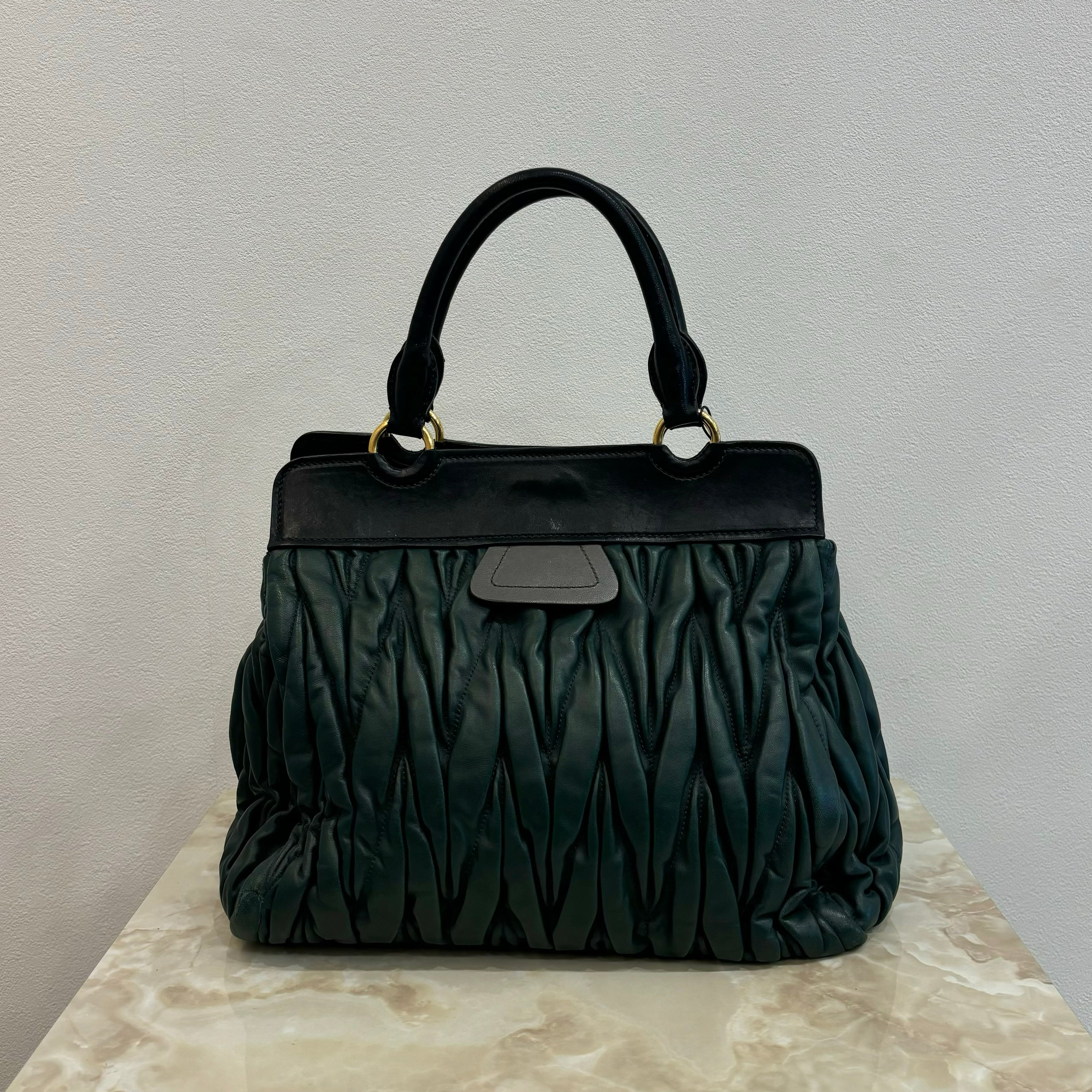MIUMIU 2wayショルダーバッグ