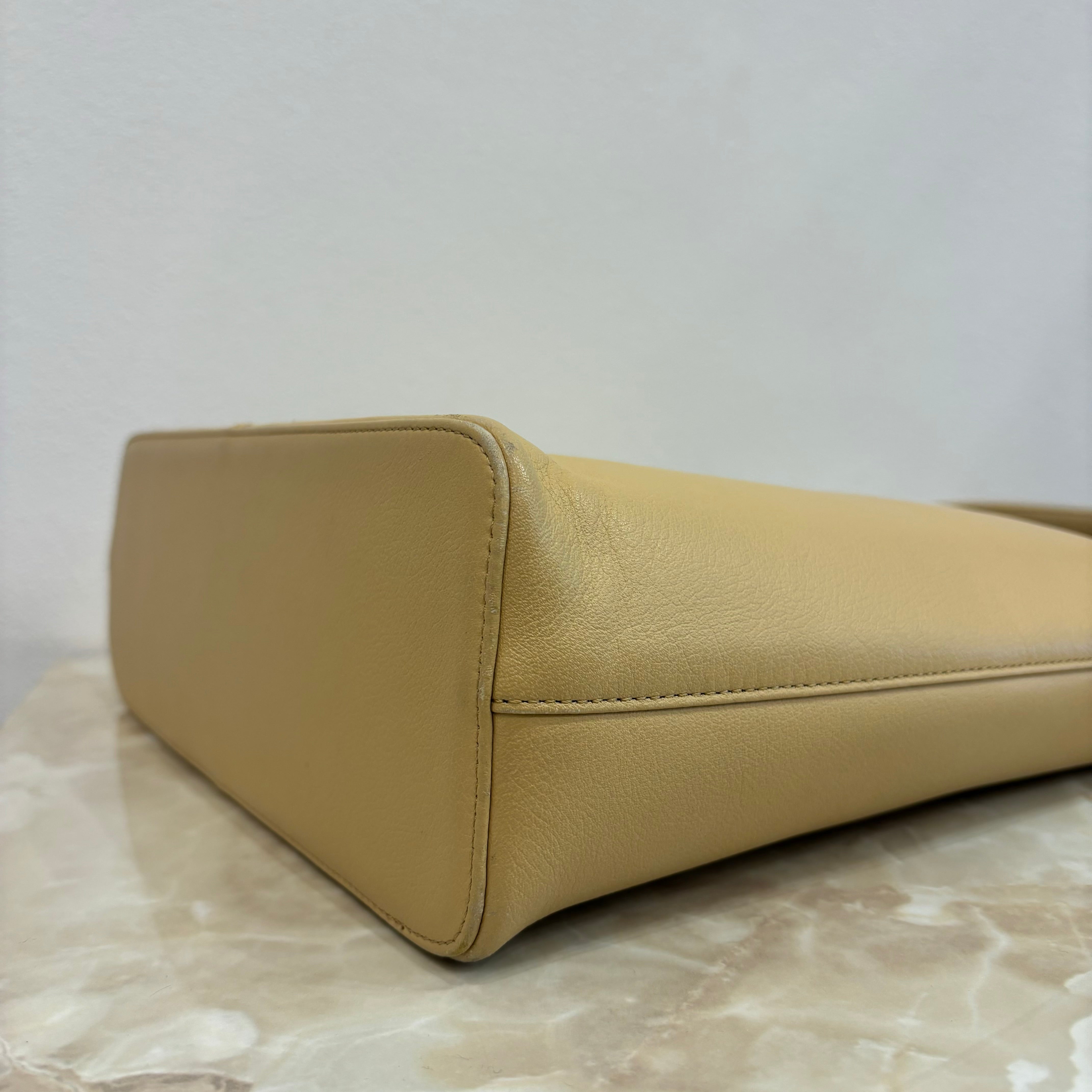 BURBERRY トートバッグ