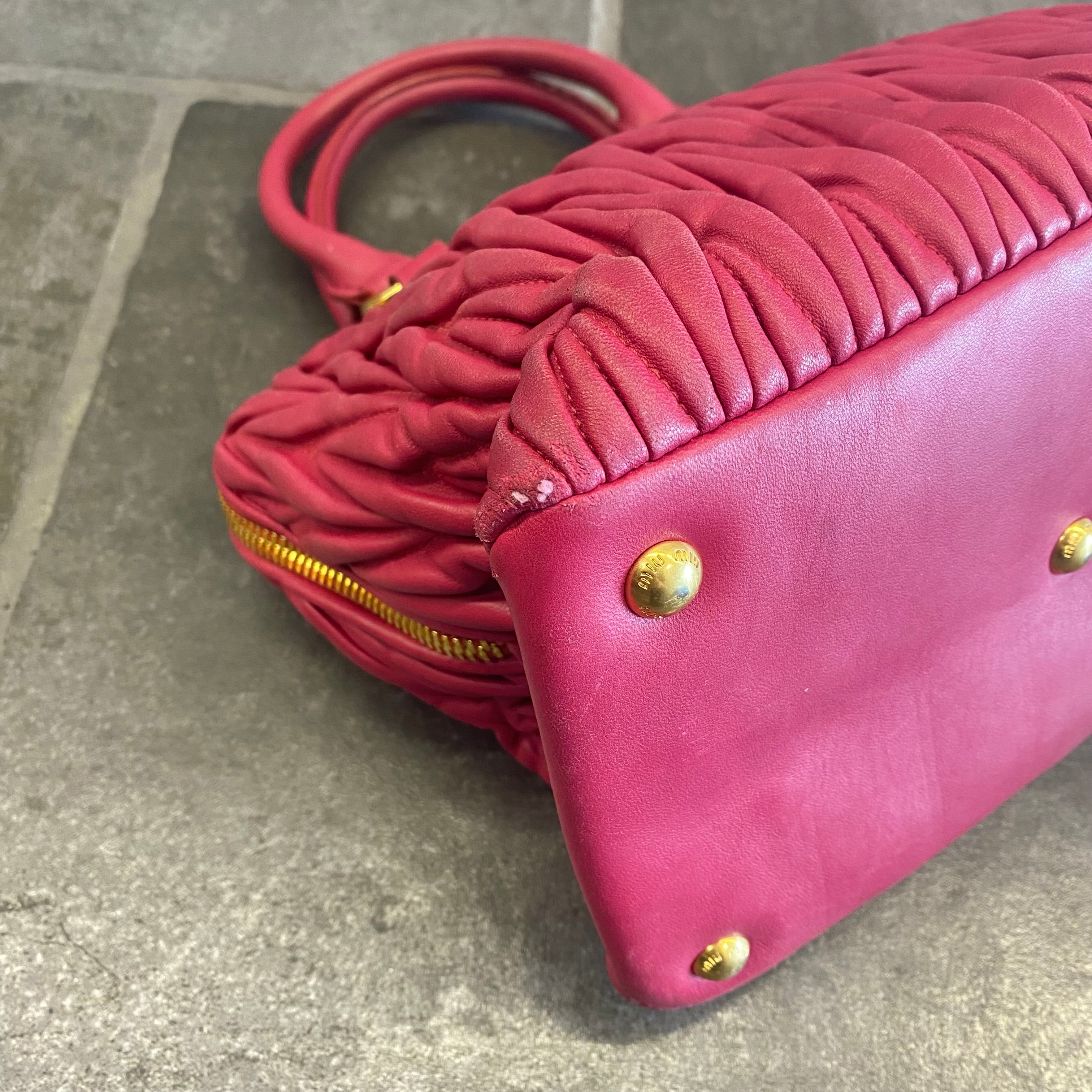 MIU MIU ハンドバッグ