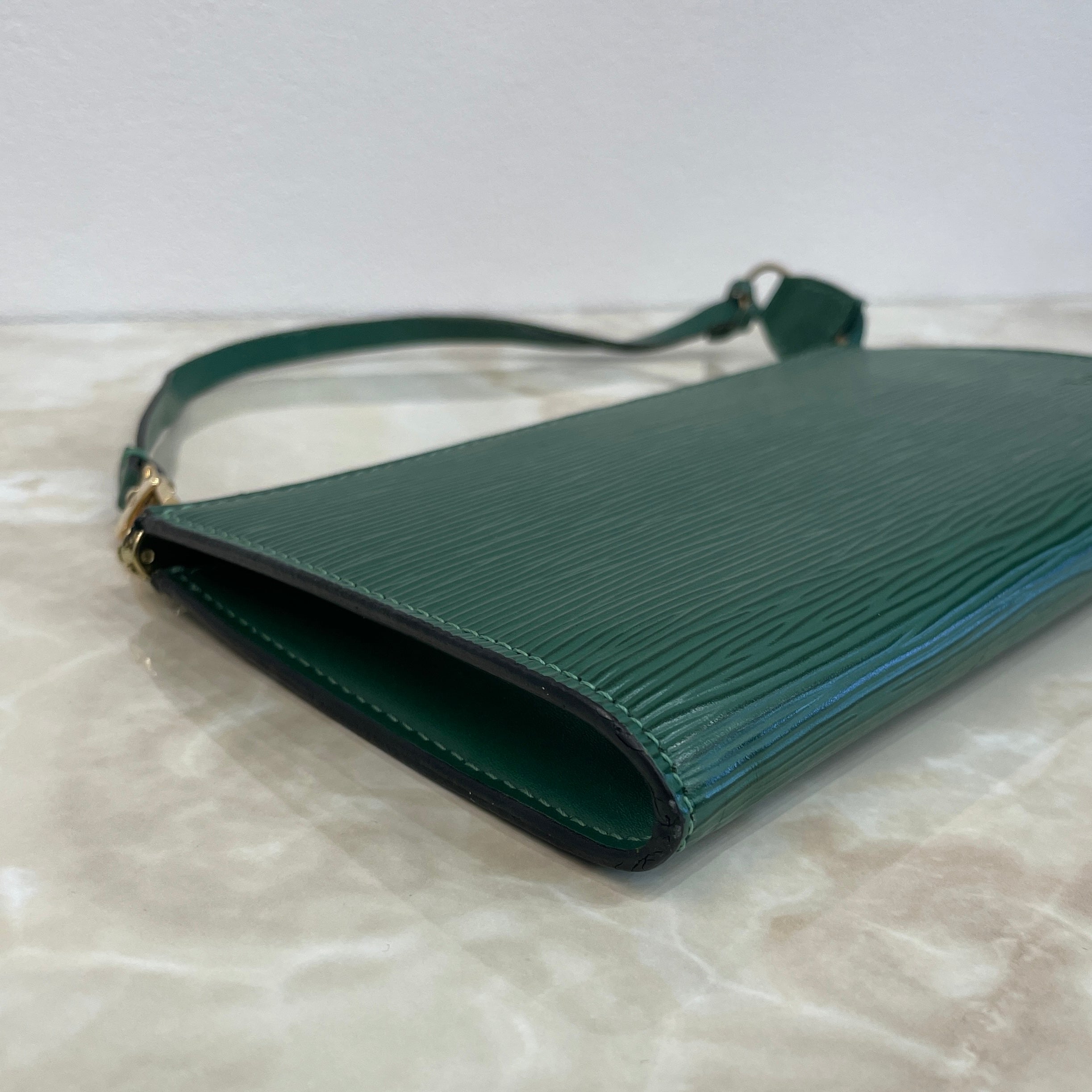 LOUIS VUITTON エピ ハンドバッグ