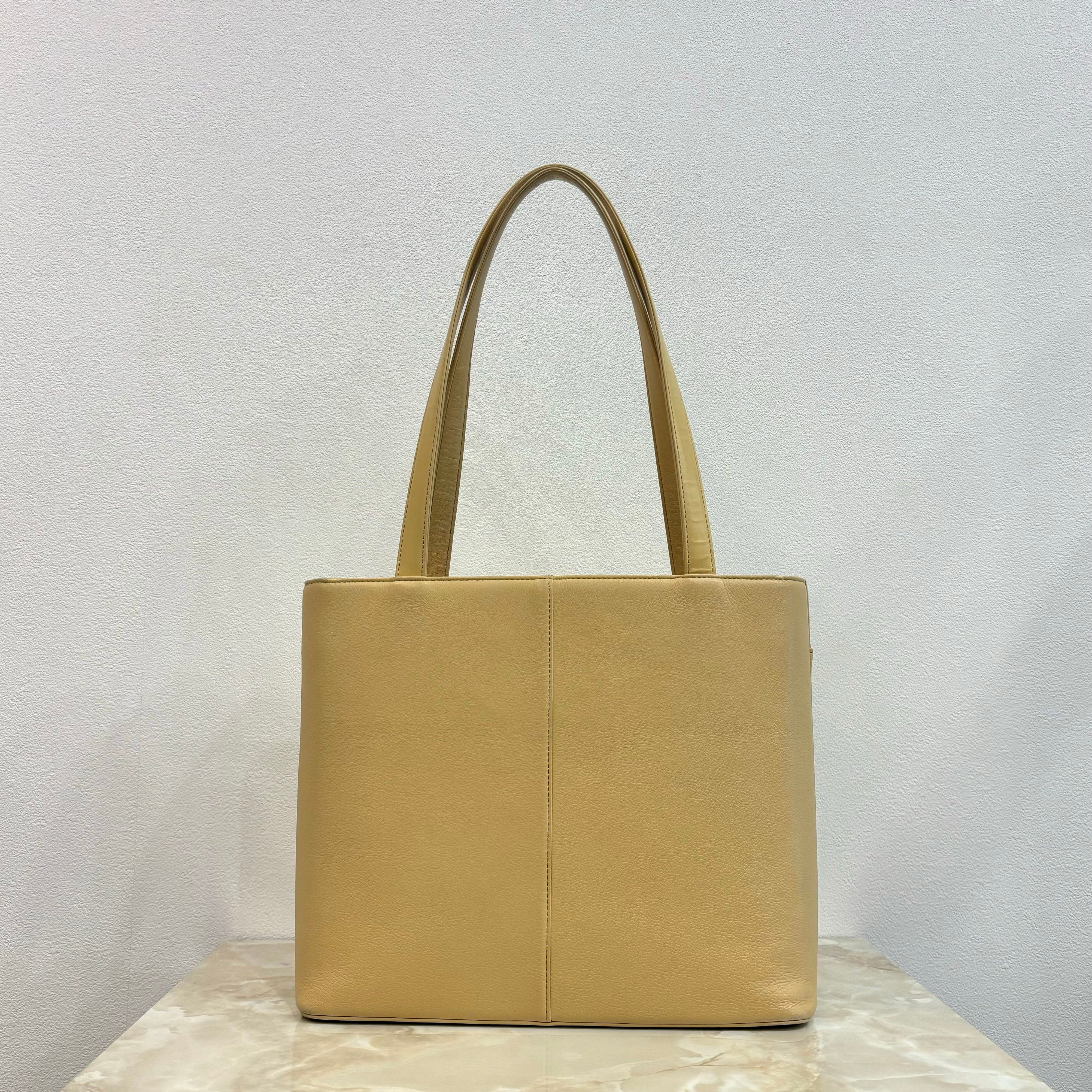 BURBERRY トートバッグ