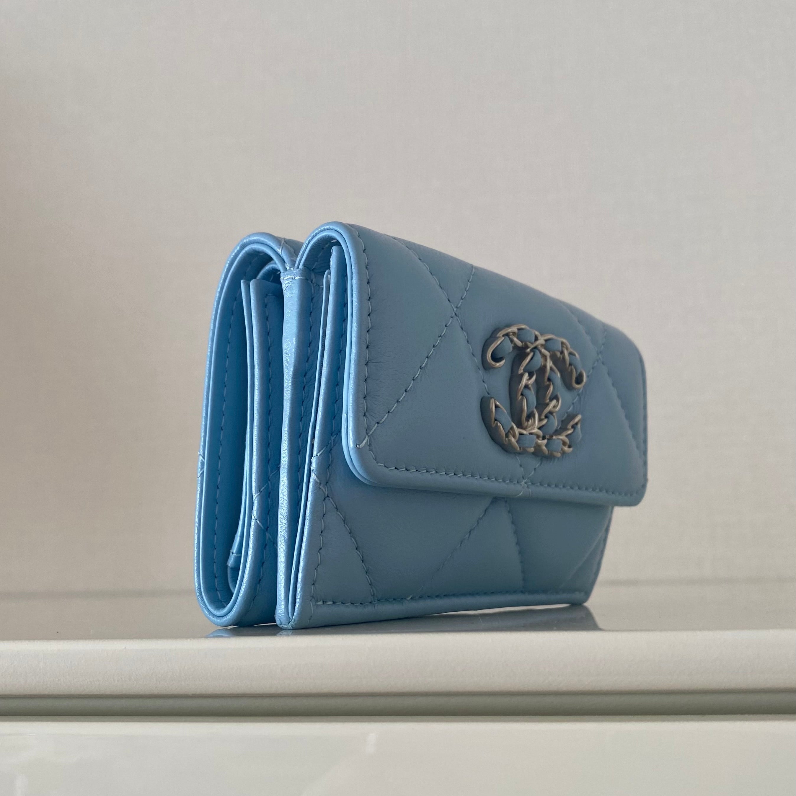 CHANEL スモール フラップ ウォレット