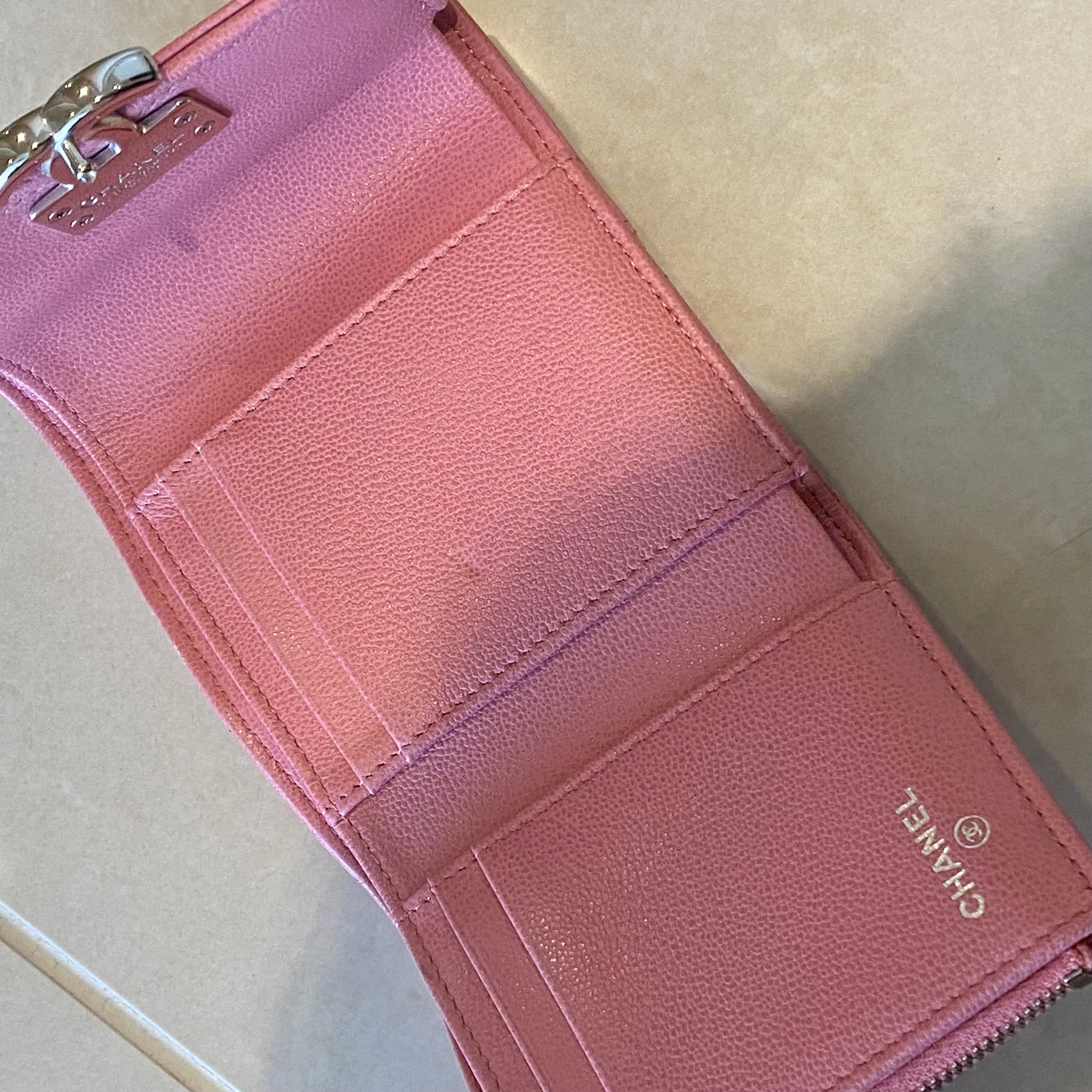 CHANEL ココマーク プッシュロック ナノウォレット