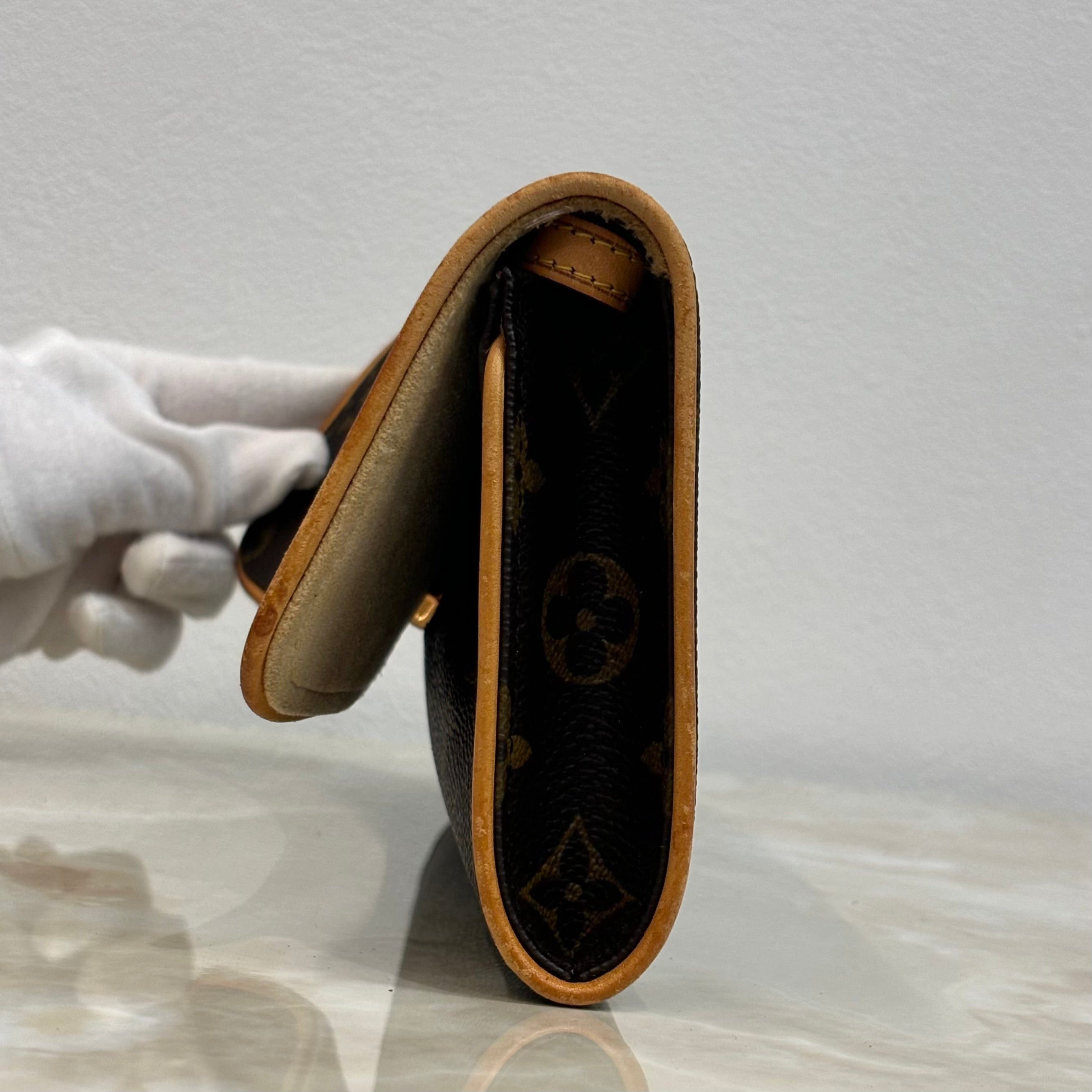 LOUIS VUITTON モノグラム ポシェット