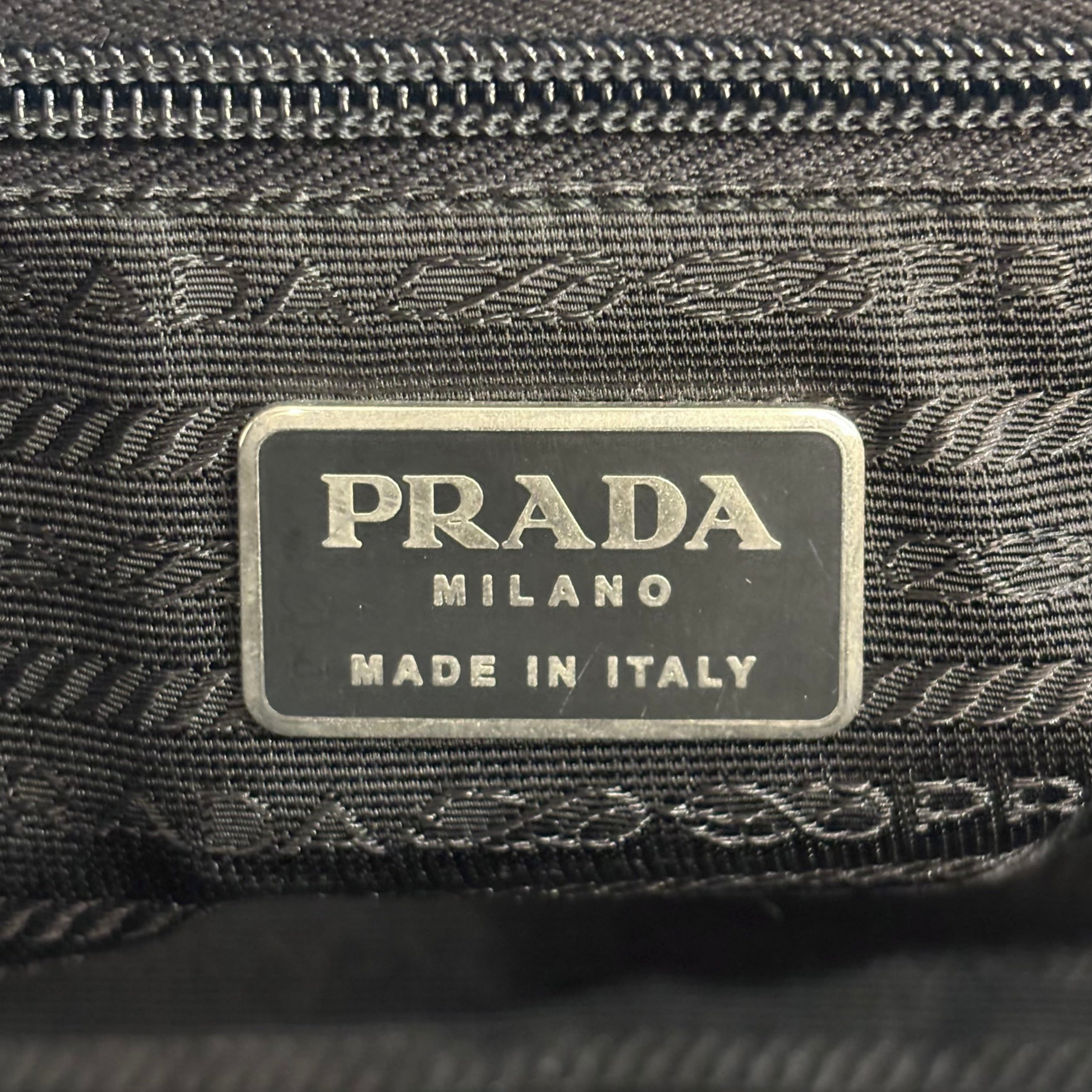 PRADA テスート ハンドバッグ