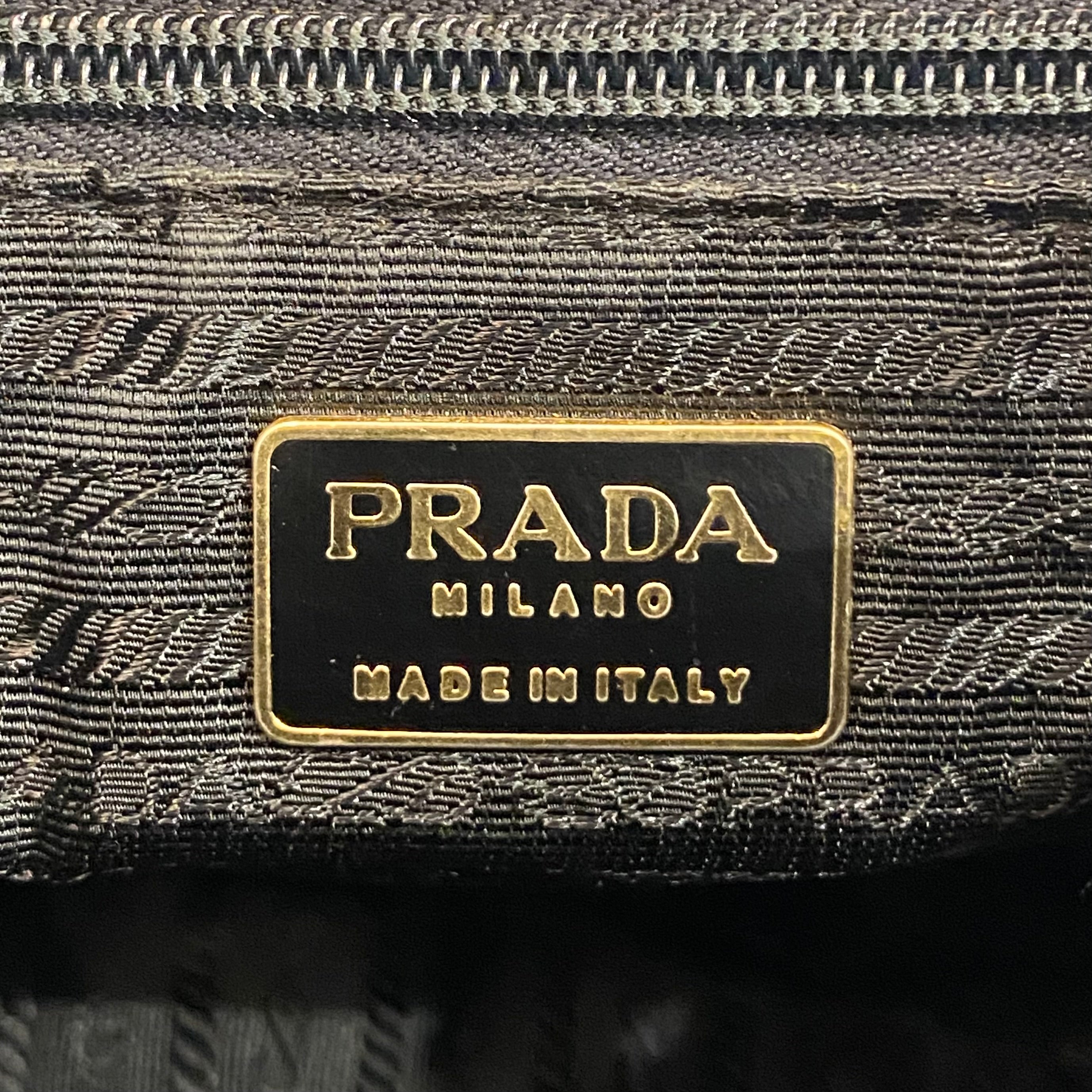 PRADA テスート ミニリュックサック