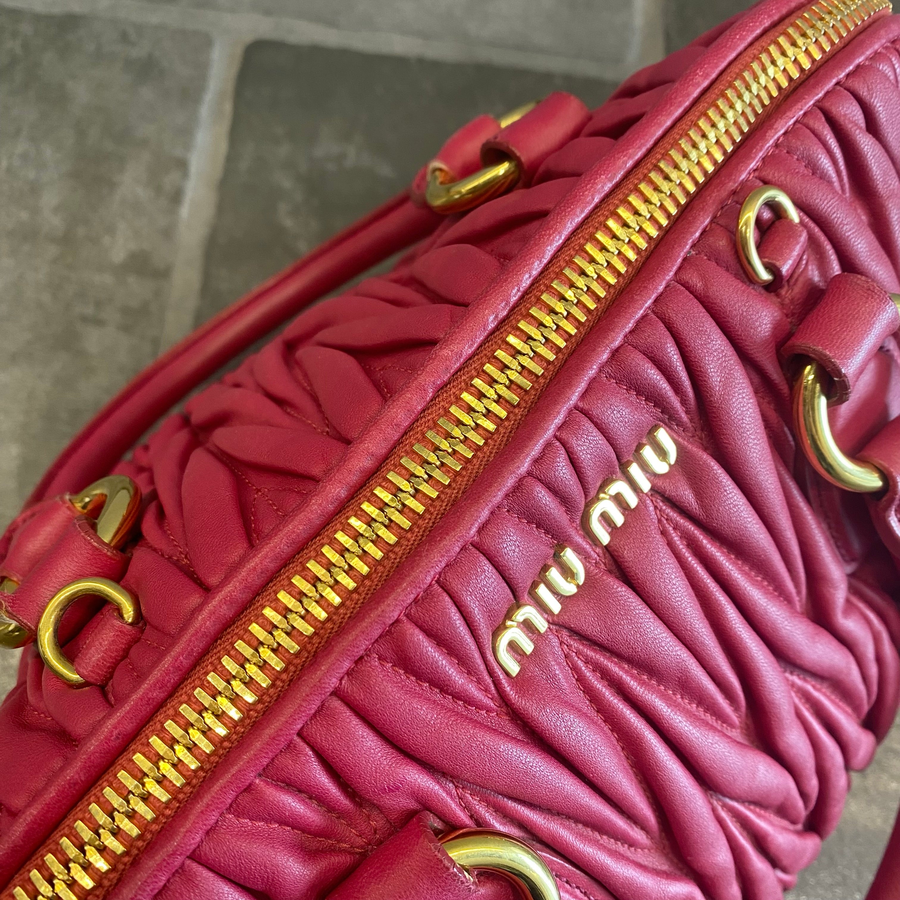 MIU MIU ハンドバッグ