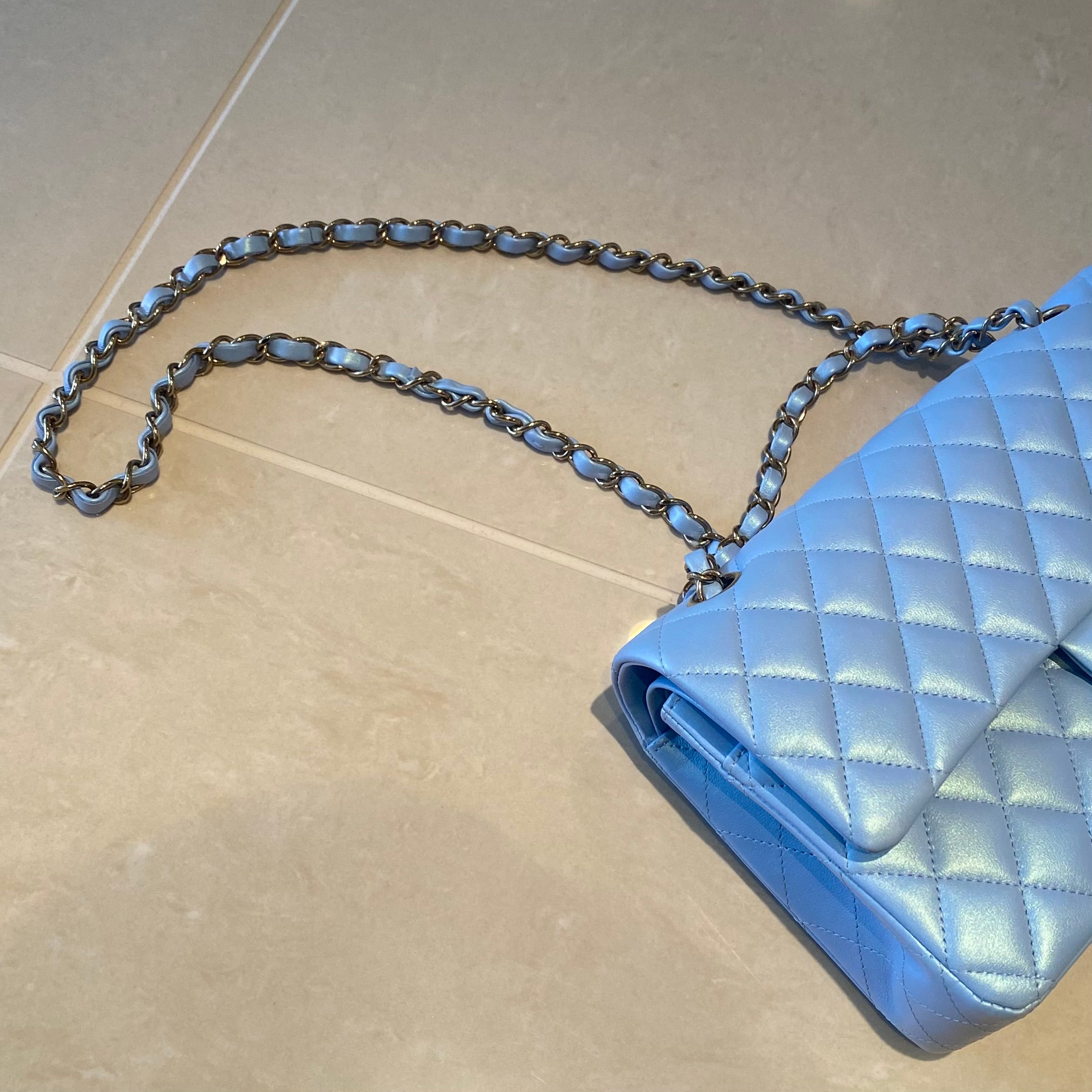 CHANEL マトラッセ キャビアスキン チェーンショルダーバッグ