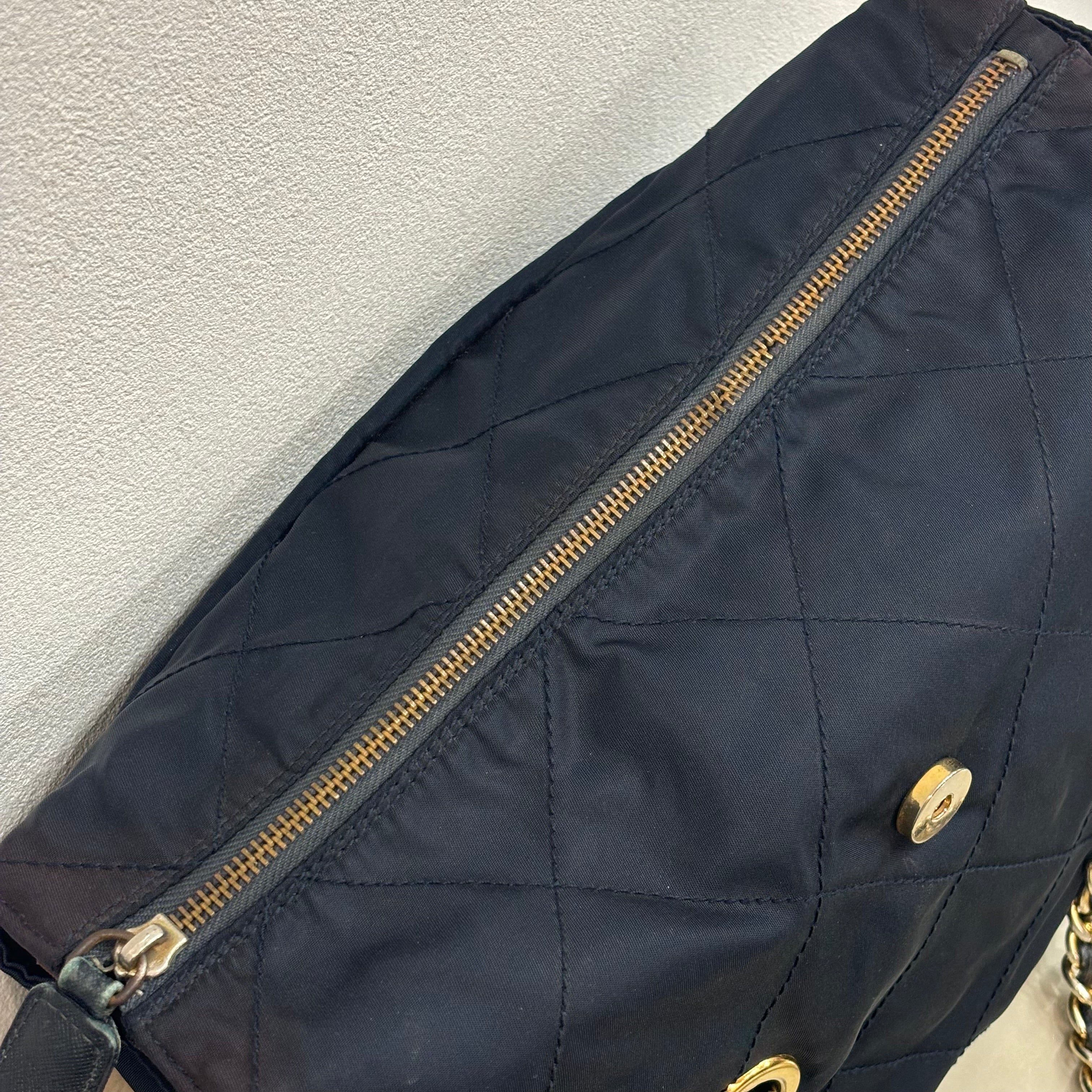 PRADAテスートチェーンショルダーバッグ