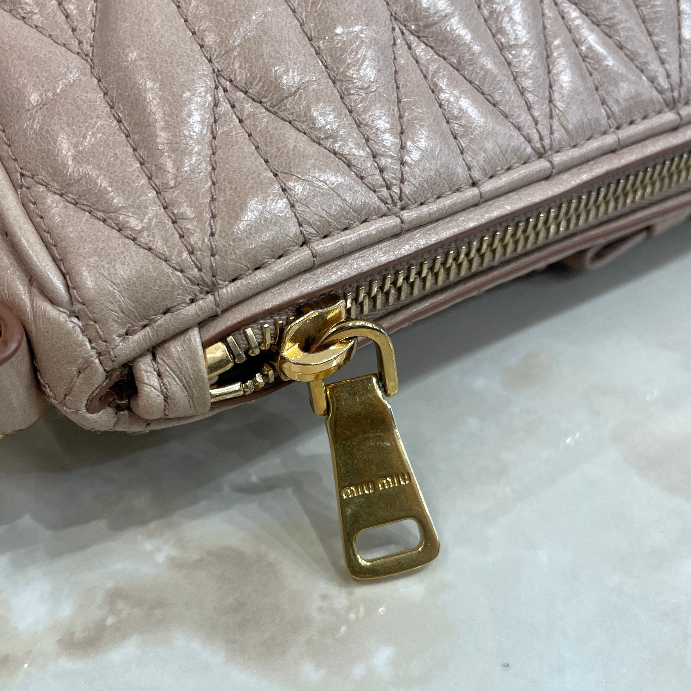 MiuMu ショルダーバッグ