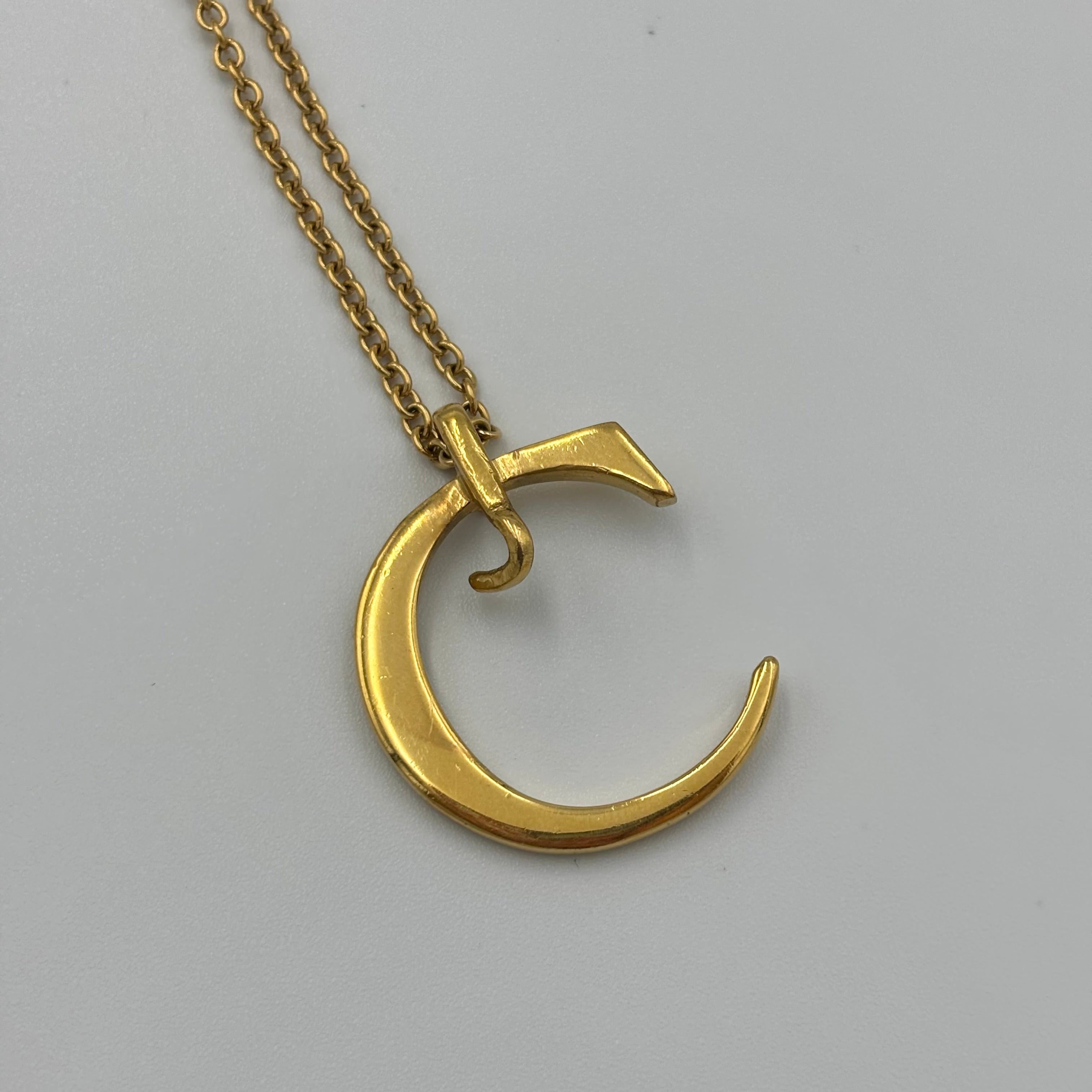 Dior イニシャル C ネックレス GP