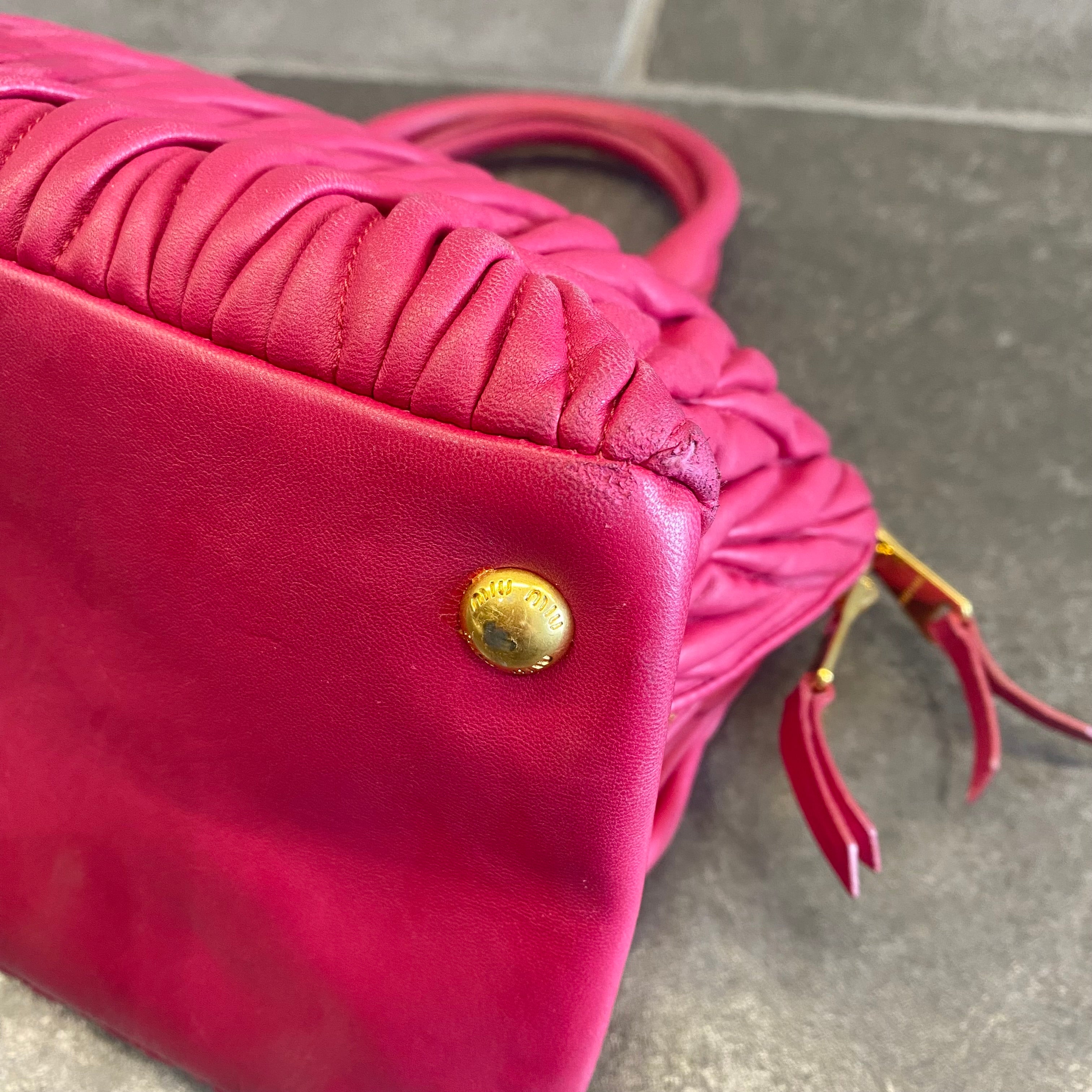 MIU MIU ハンドバッグ