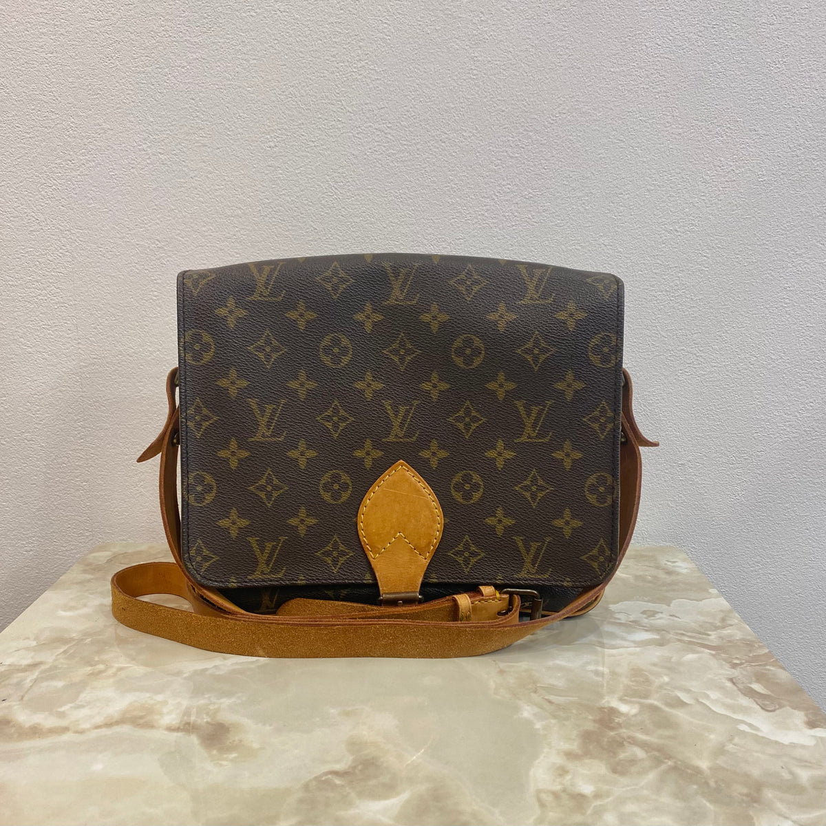 LOUIS VUITTON モノグラム カルトシエール