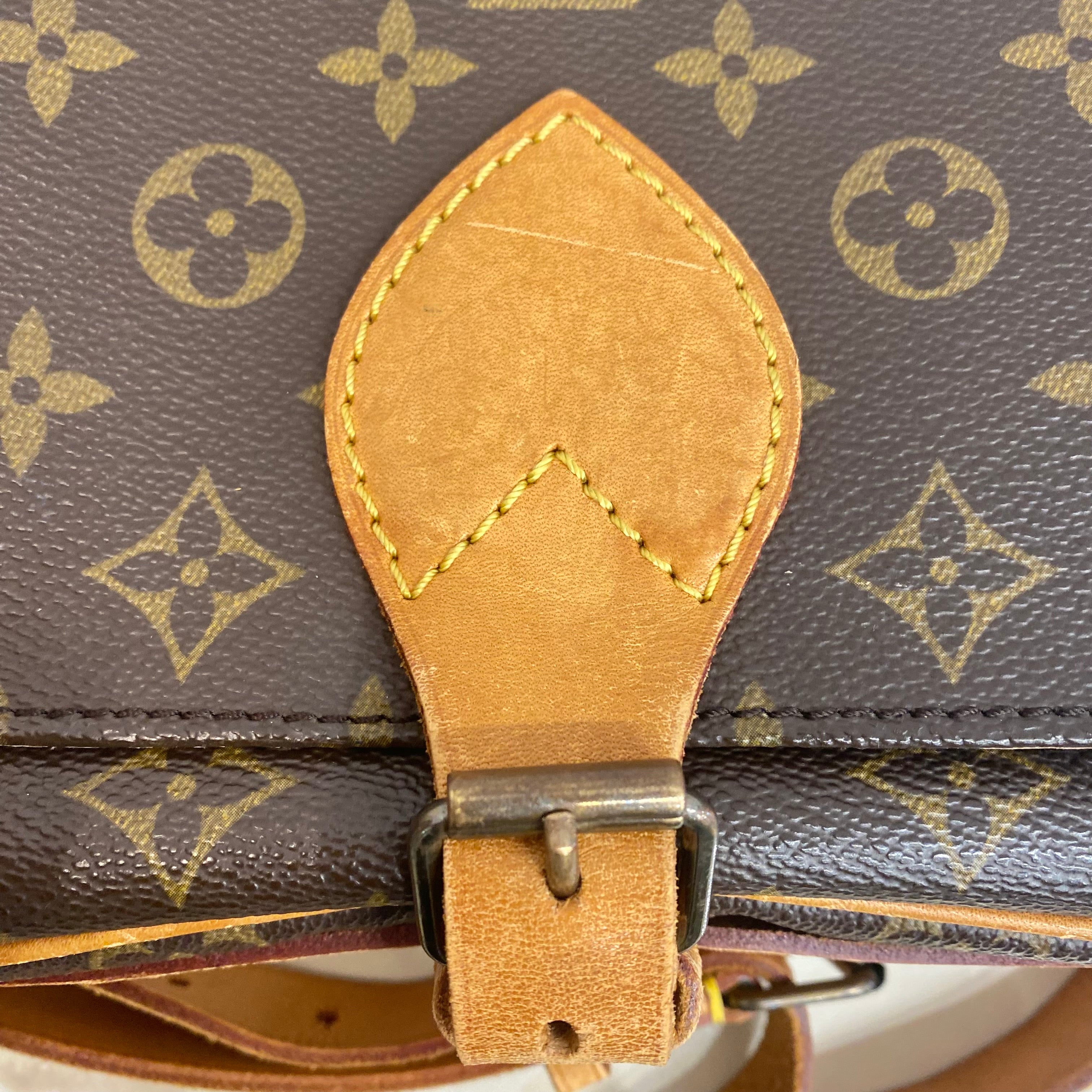 LOUIS VUITTON モノグラム カルトシエール
