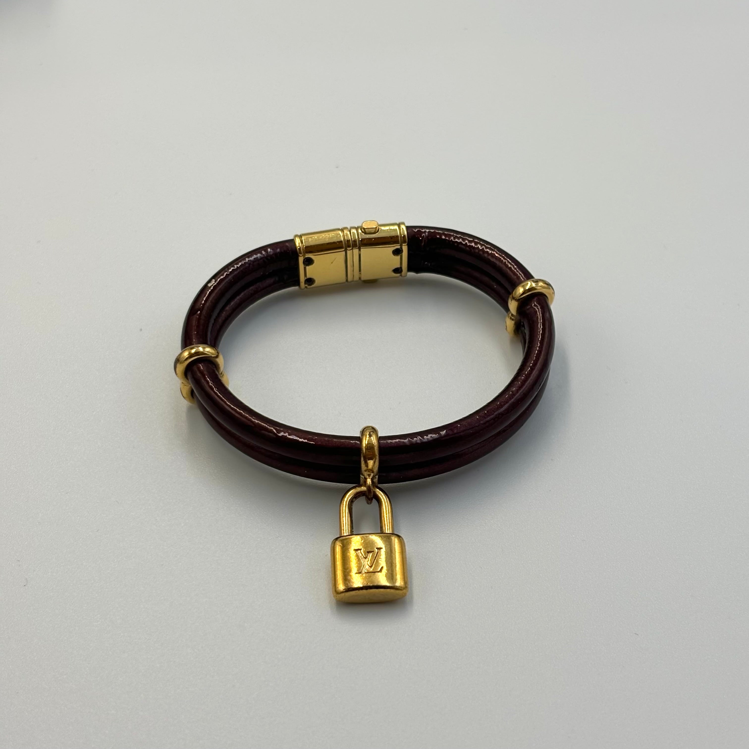 LOUIS VUITTON バングル