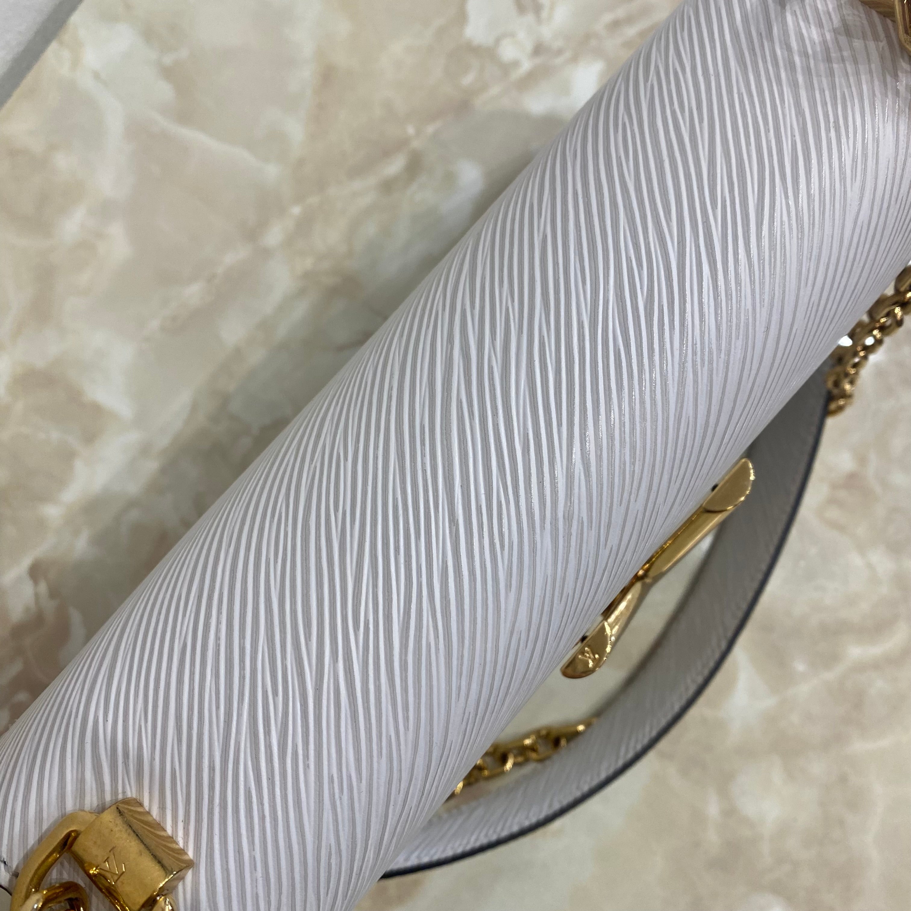 LOUIS VUITTON ショルダーバッグ