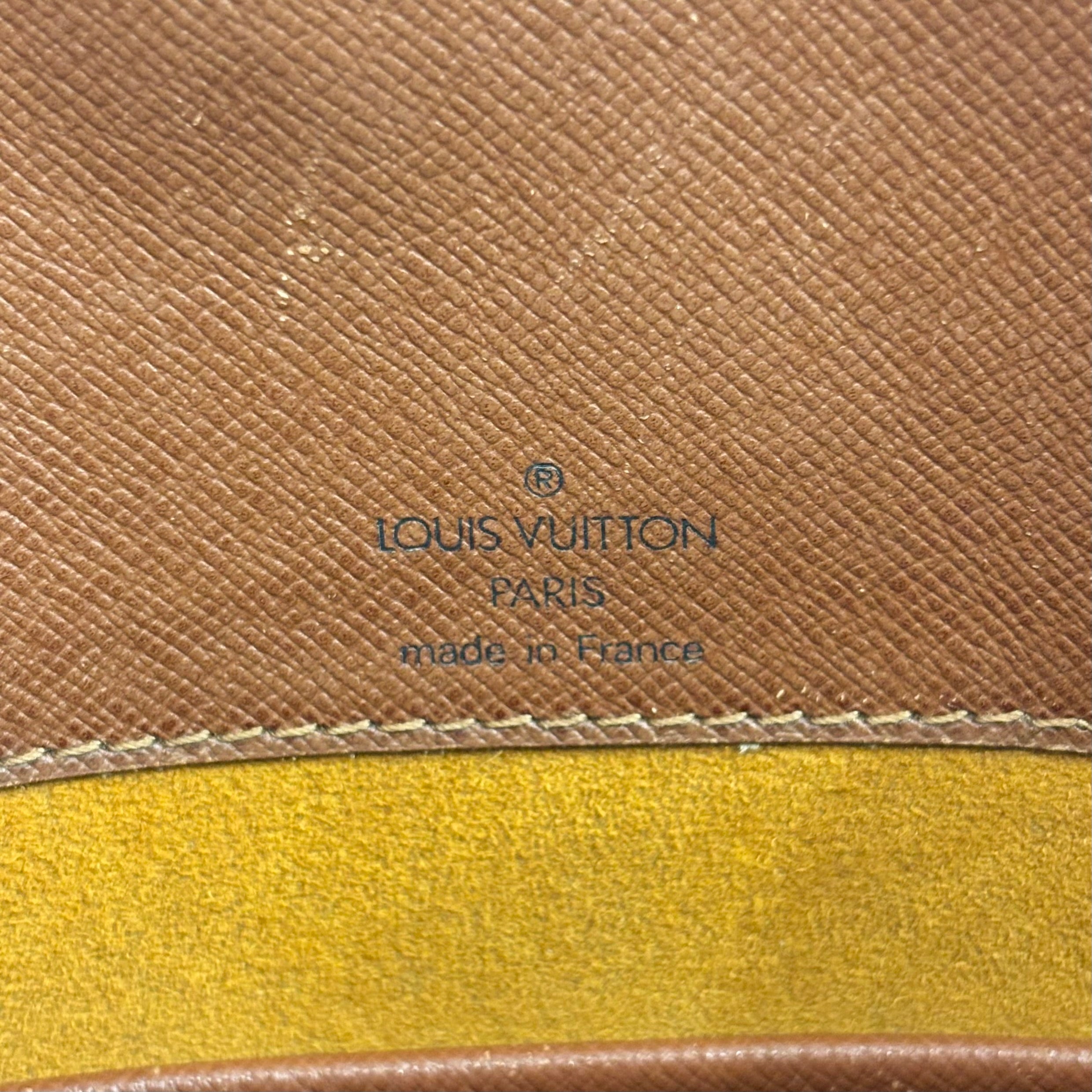 LOUIS VUITTON ショルダーバッグ