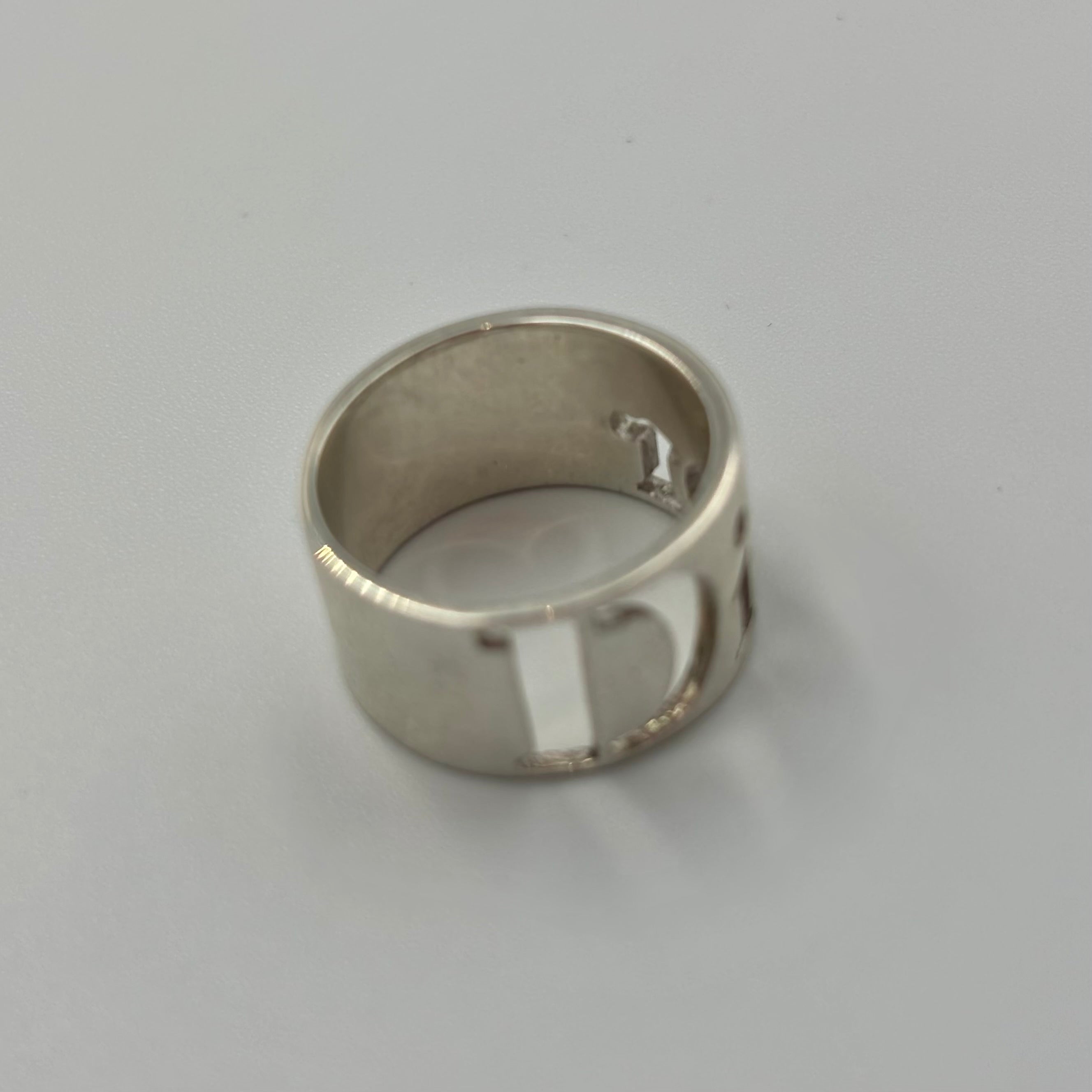 Dior ロゴ リング 925