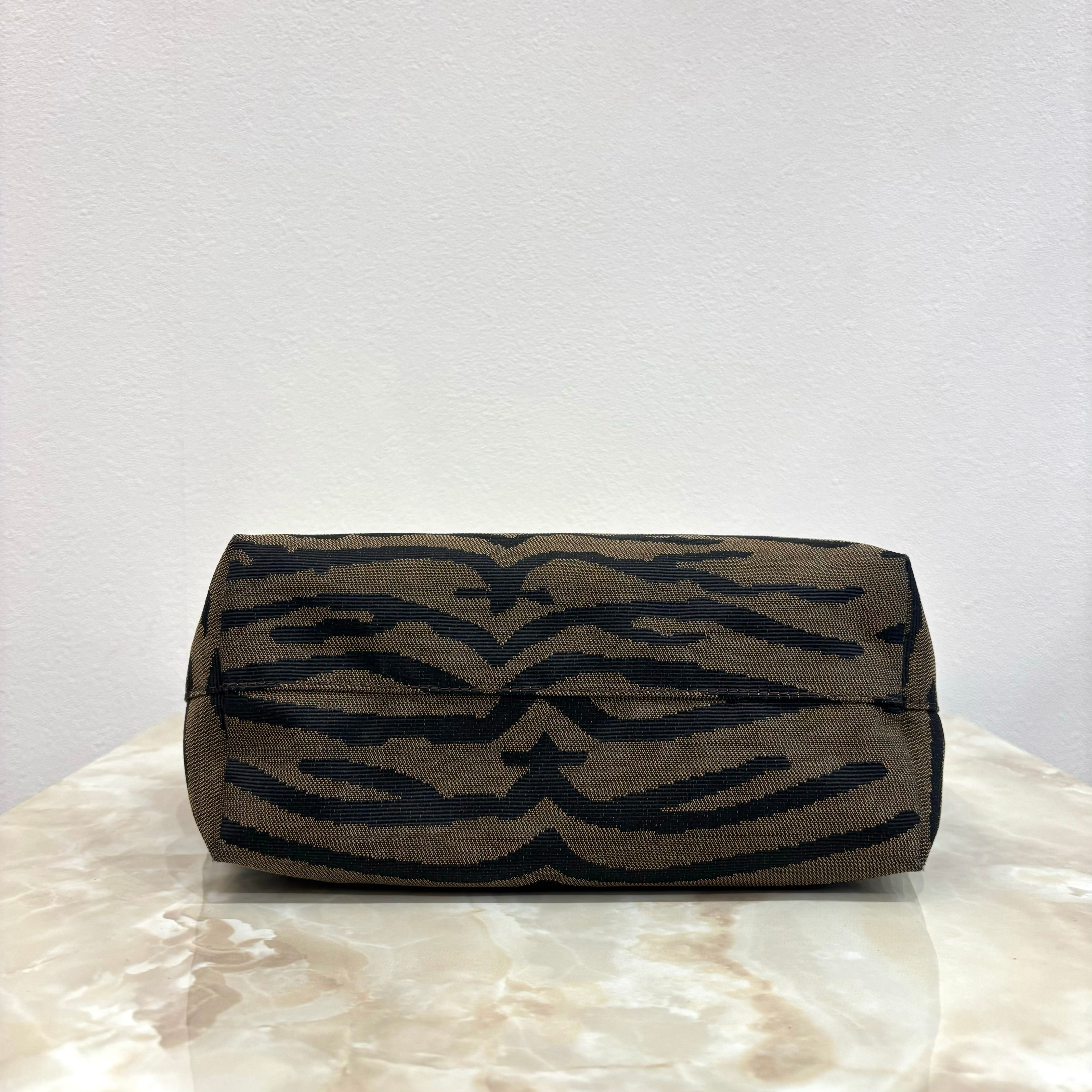 FENDI ハンドバッグ