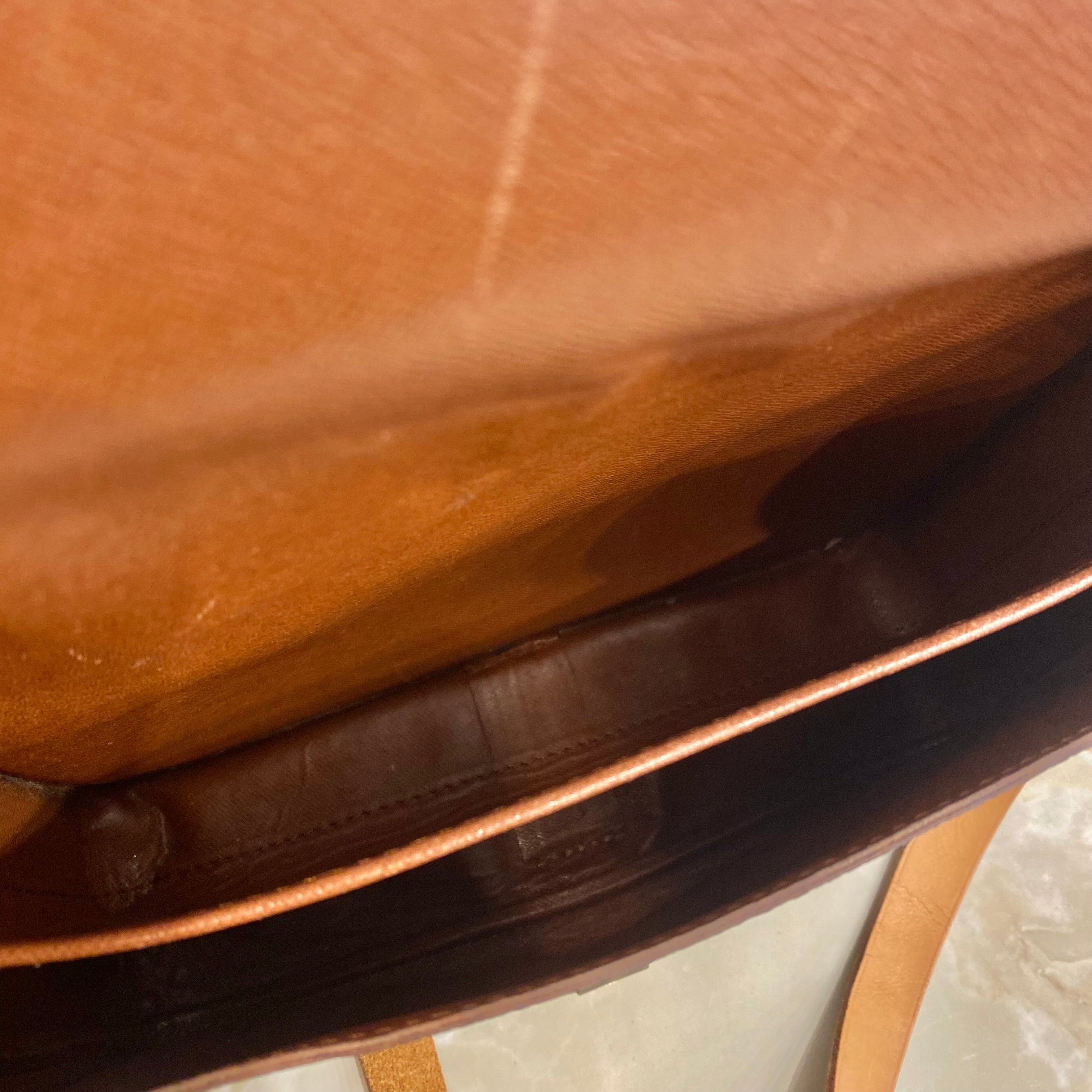 LOUIS VUITTON モノグラム カルトシエール