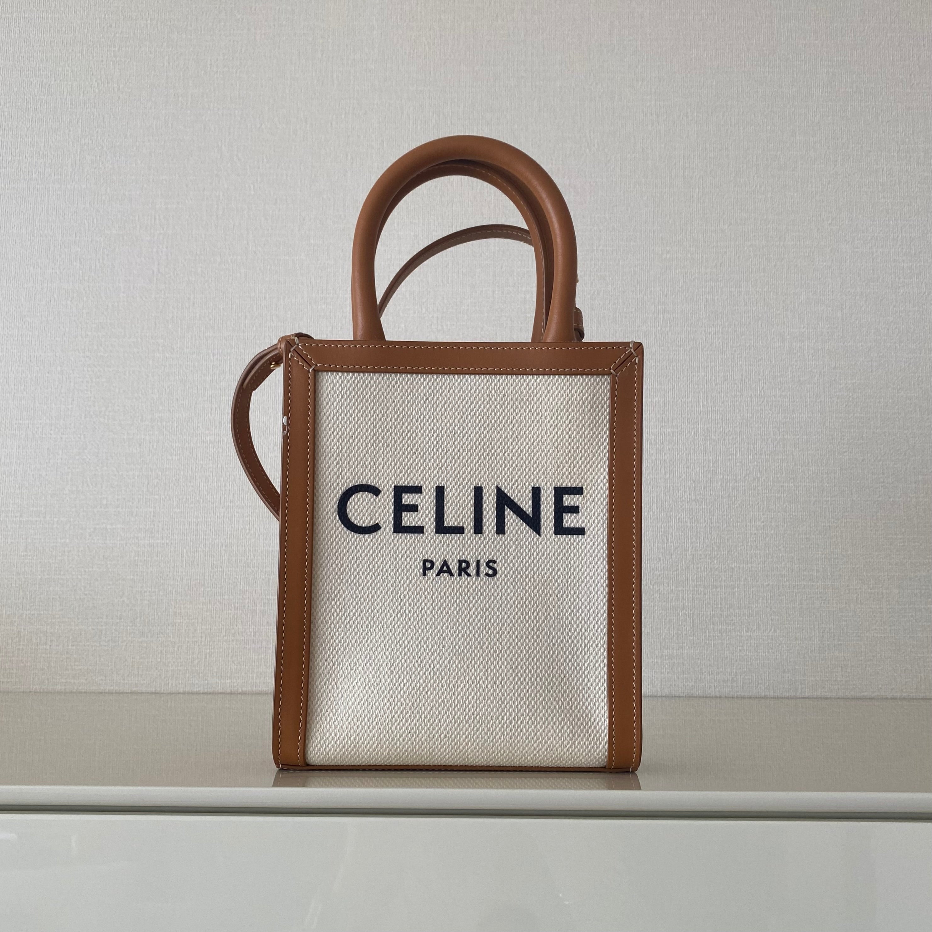 CELINE ミニバーティカルカバ ショルダーバッグ