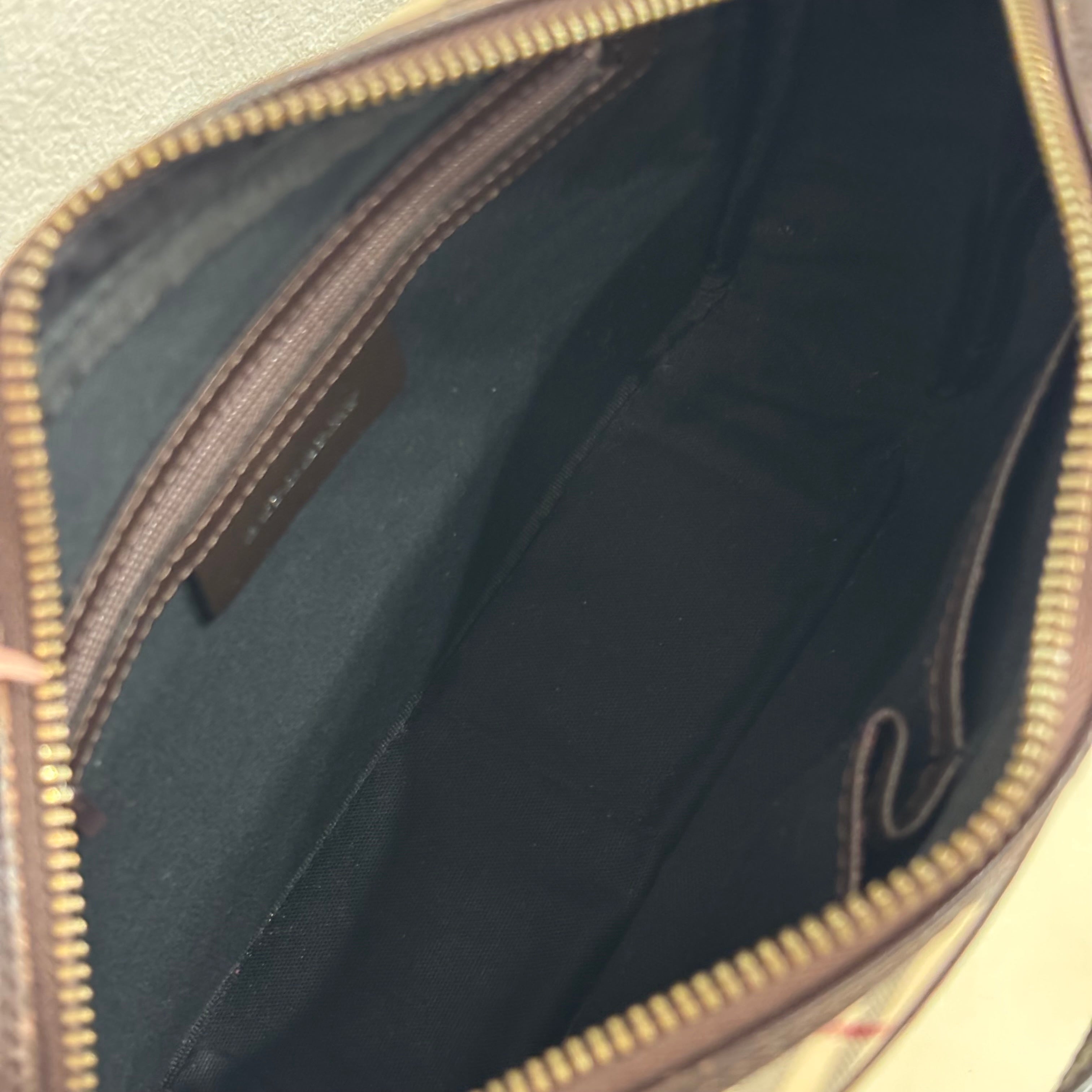 Burberry ショルダーバッグ