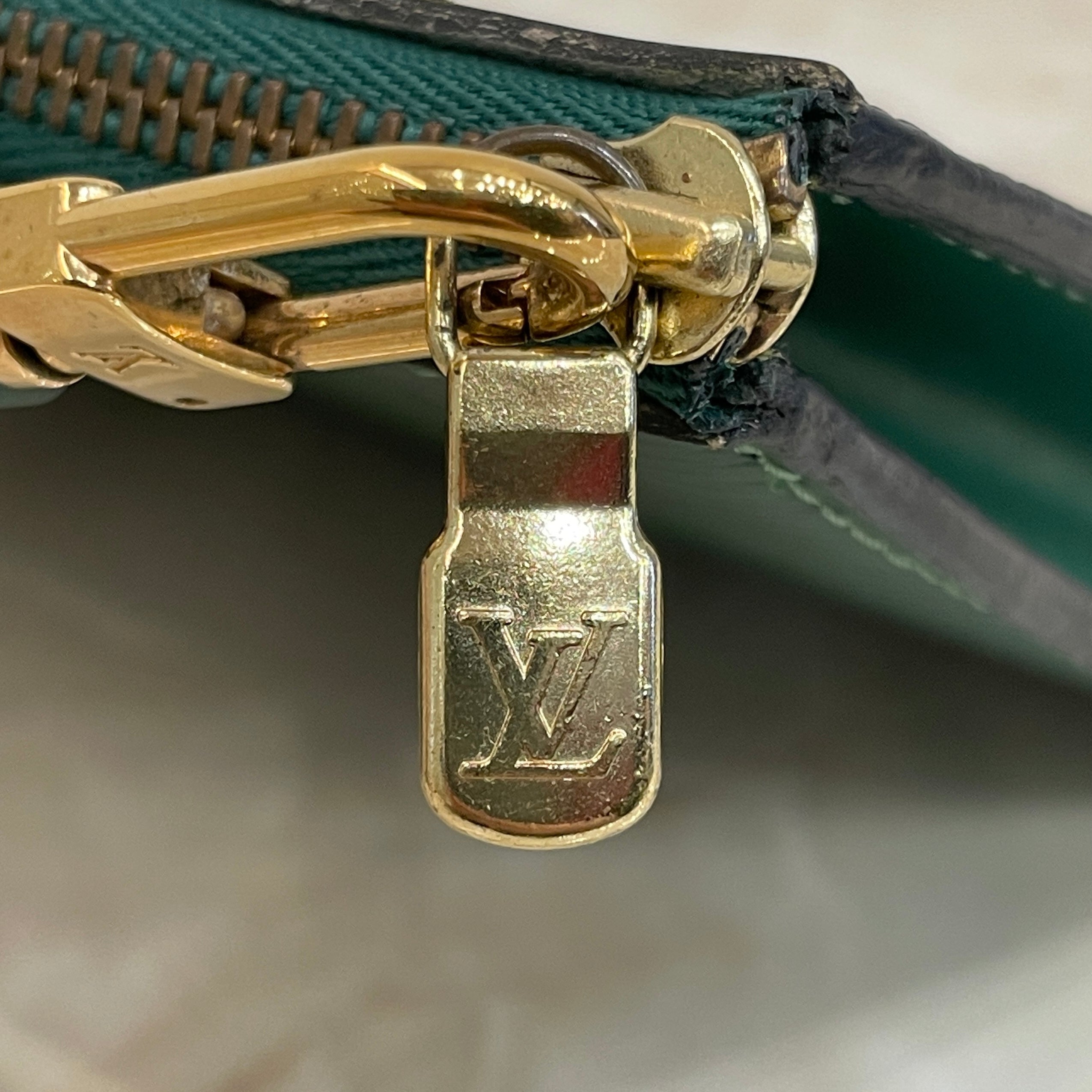 LOUIS VUITTON エピ ハンドバッグ