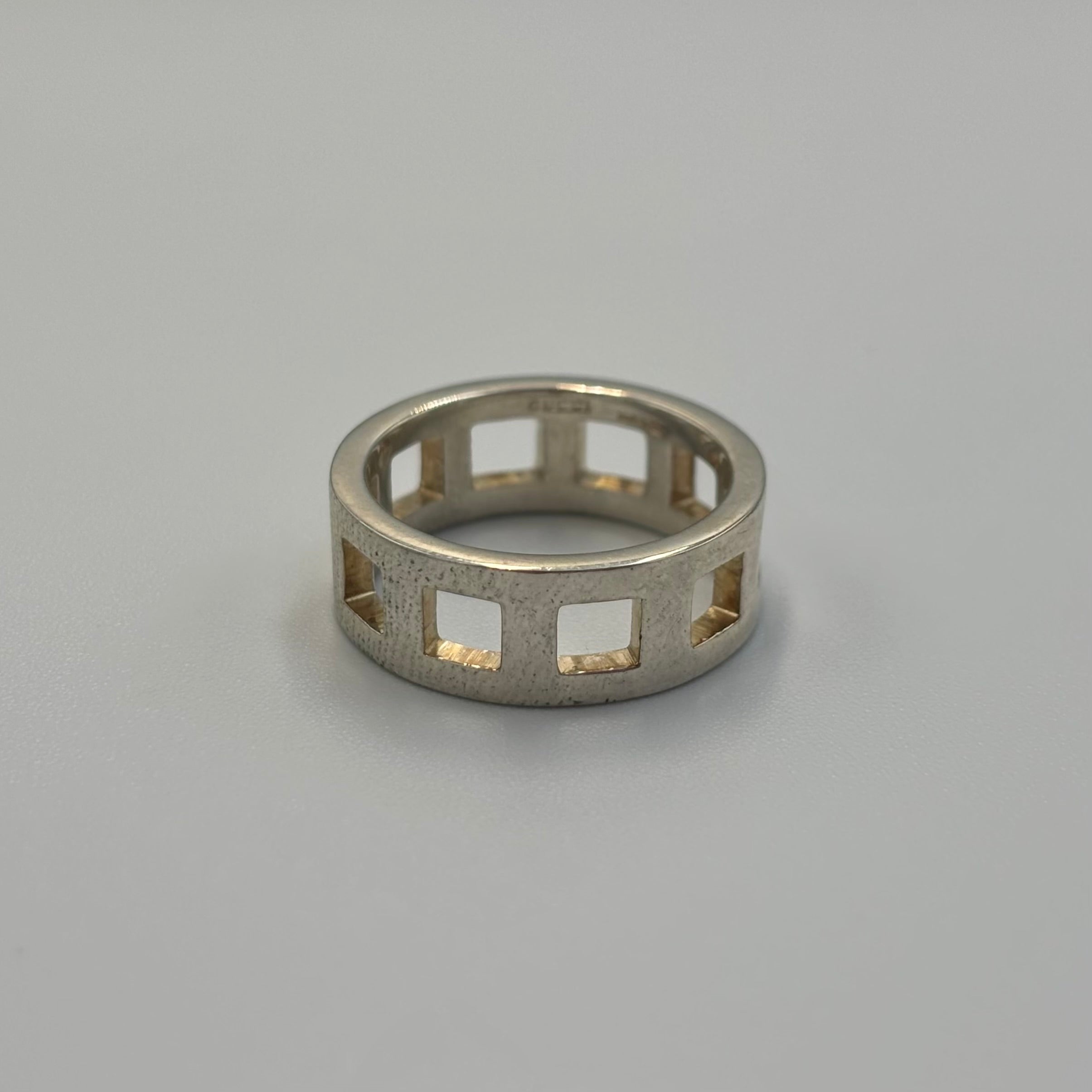 GUCCI スクエアカット リング