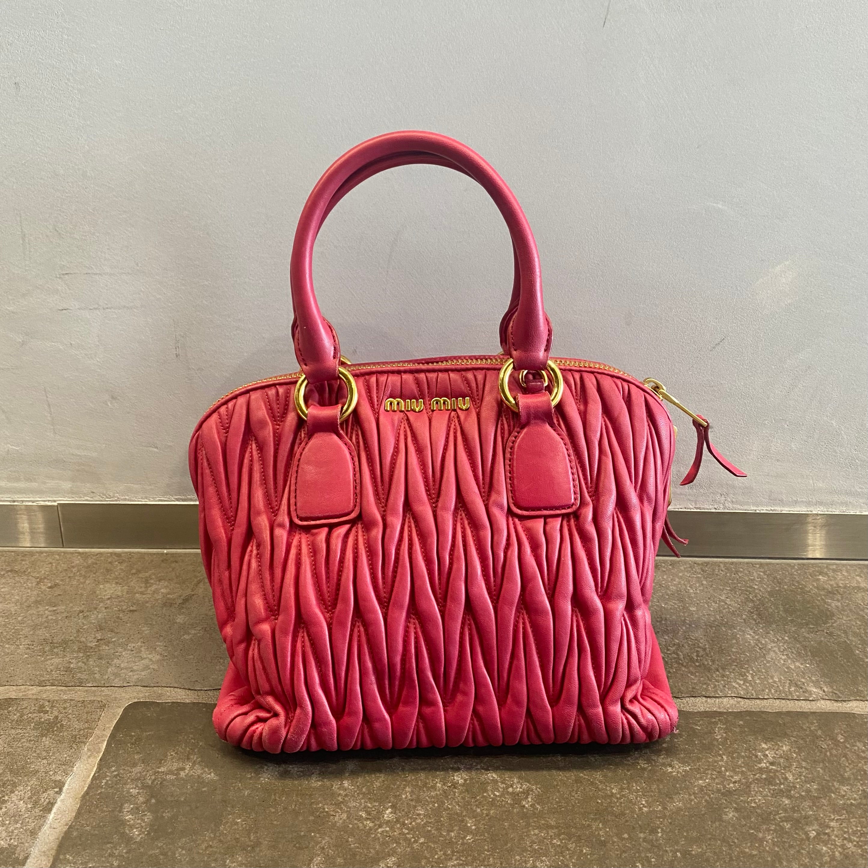 MIU MIU ハンドバッグ