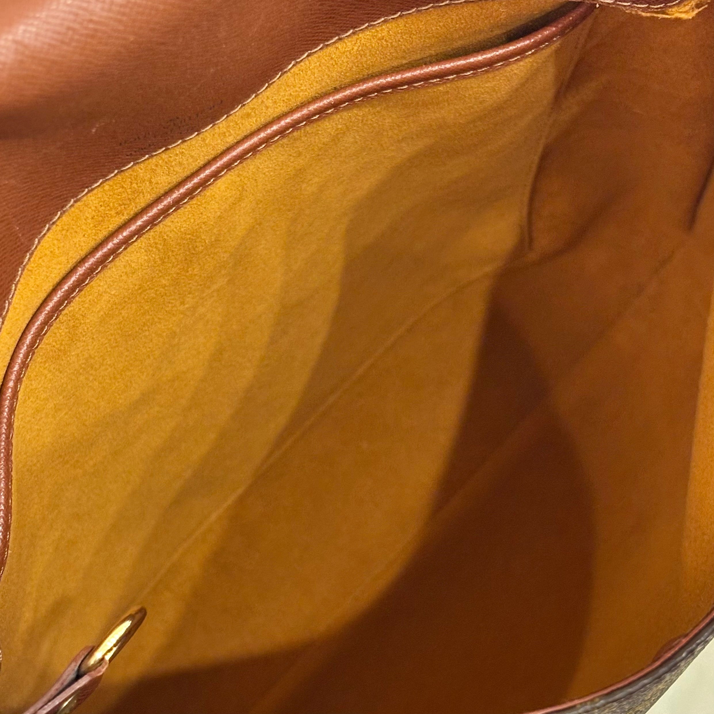 LOUIS VUITTON ショルダーバッグ