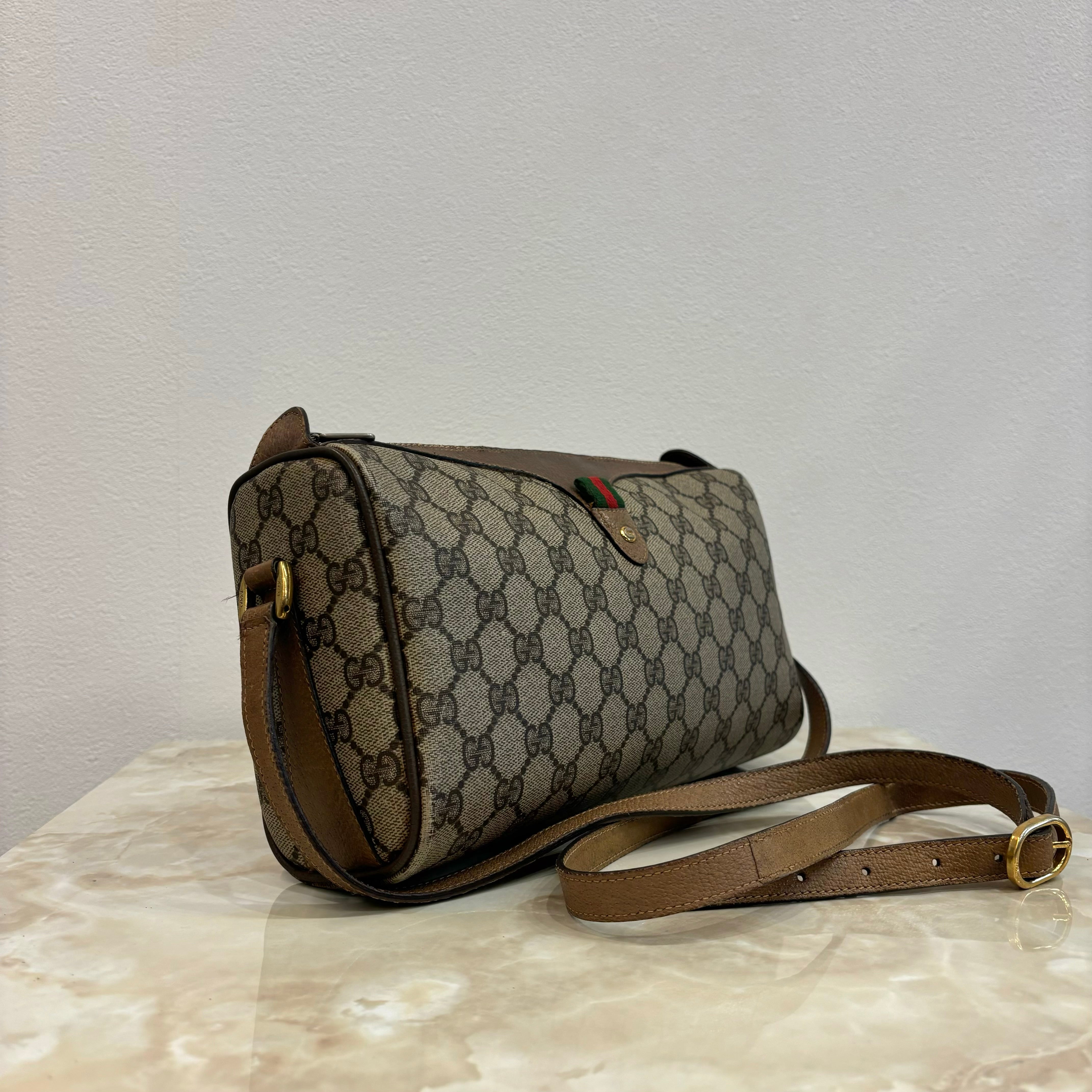 GUUCI ショルダーバッグ